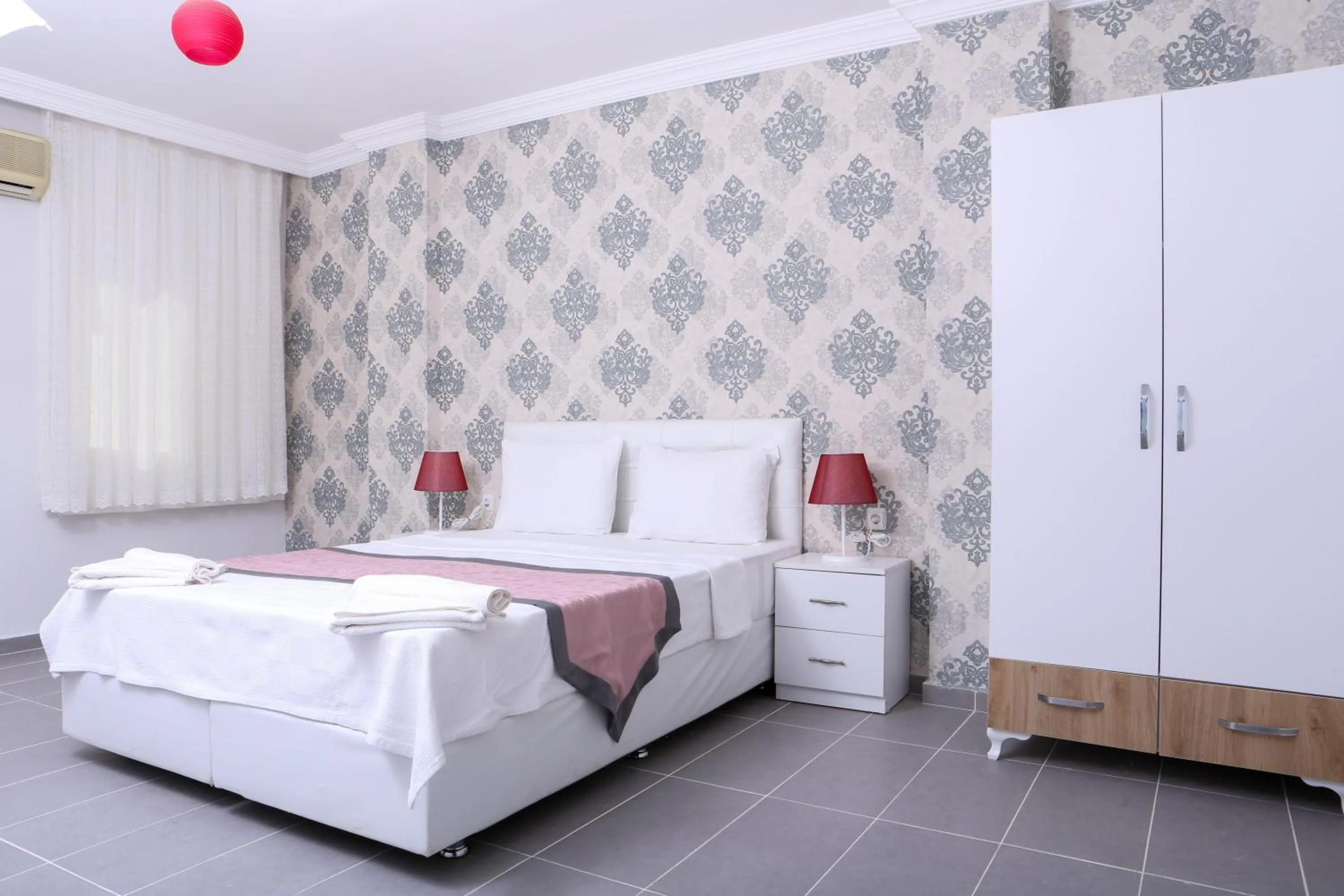 Bedroom, Bed in Sunset Village