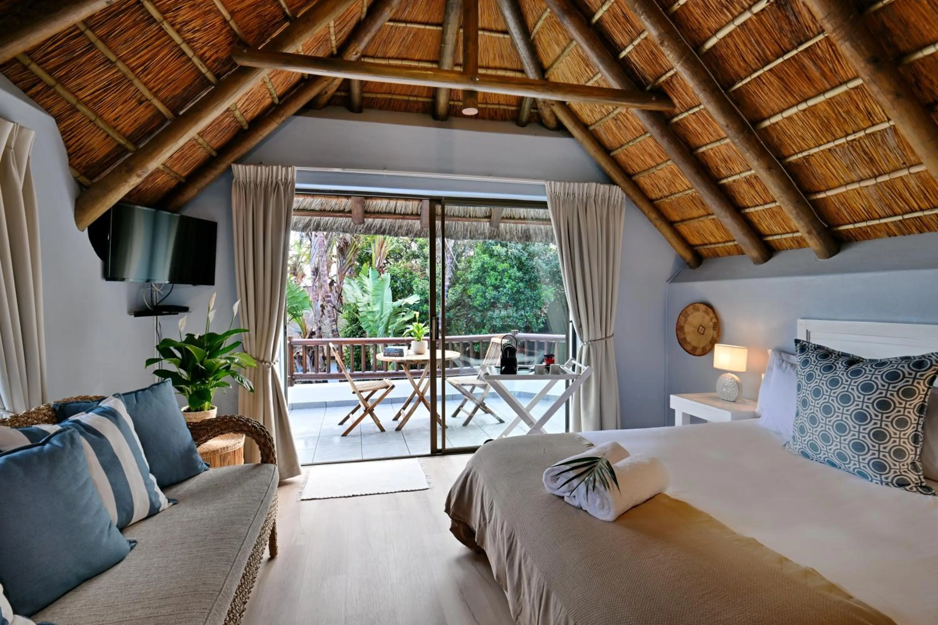 Photo of the whole room, Bed in BonBini Guest House