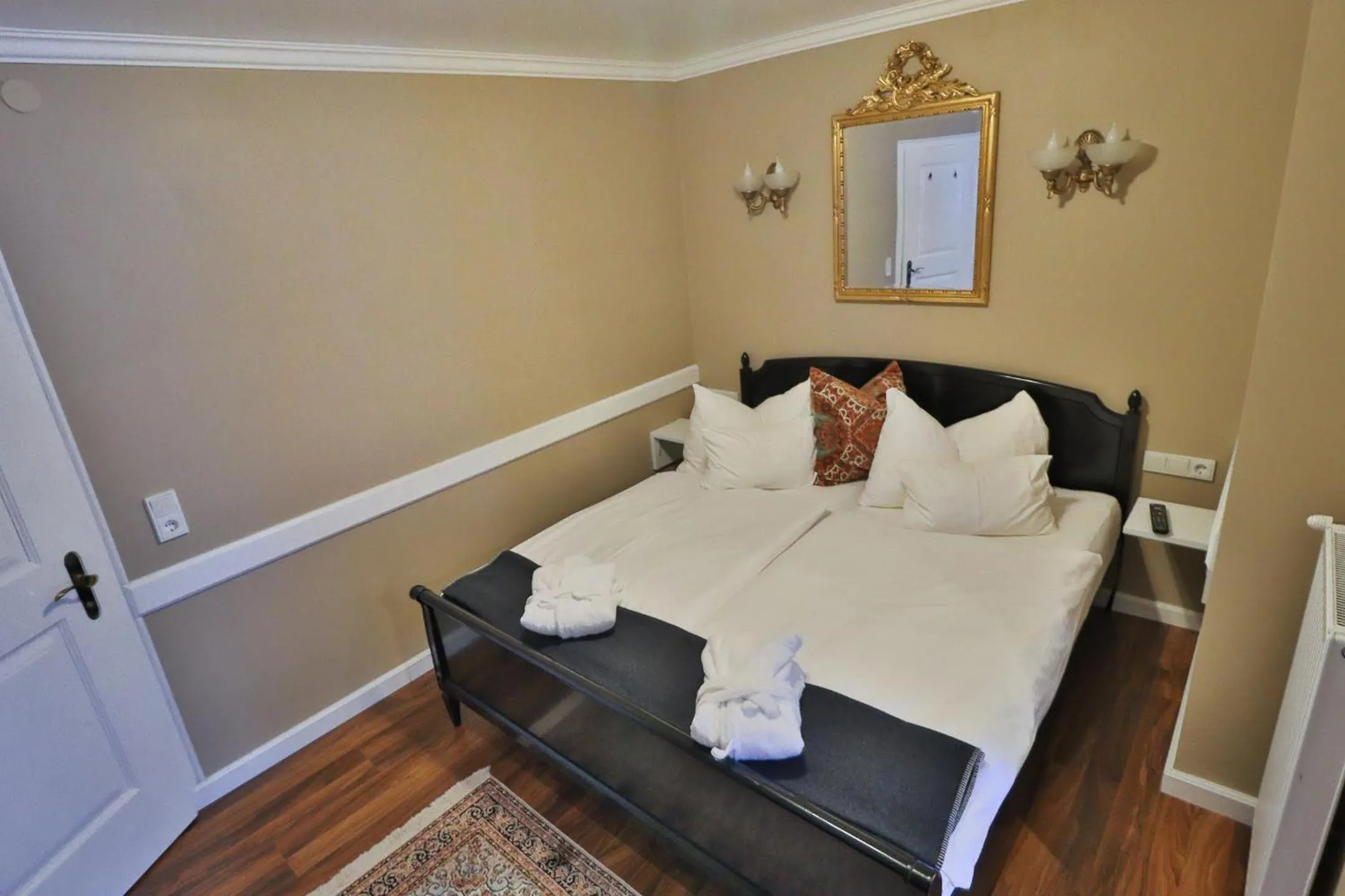 Bed in Schneider Hof Boutique-Hotel Garni Superior