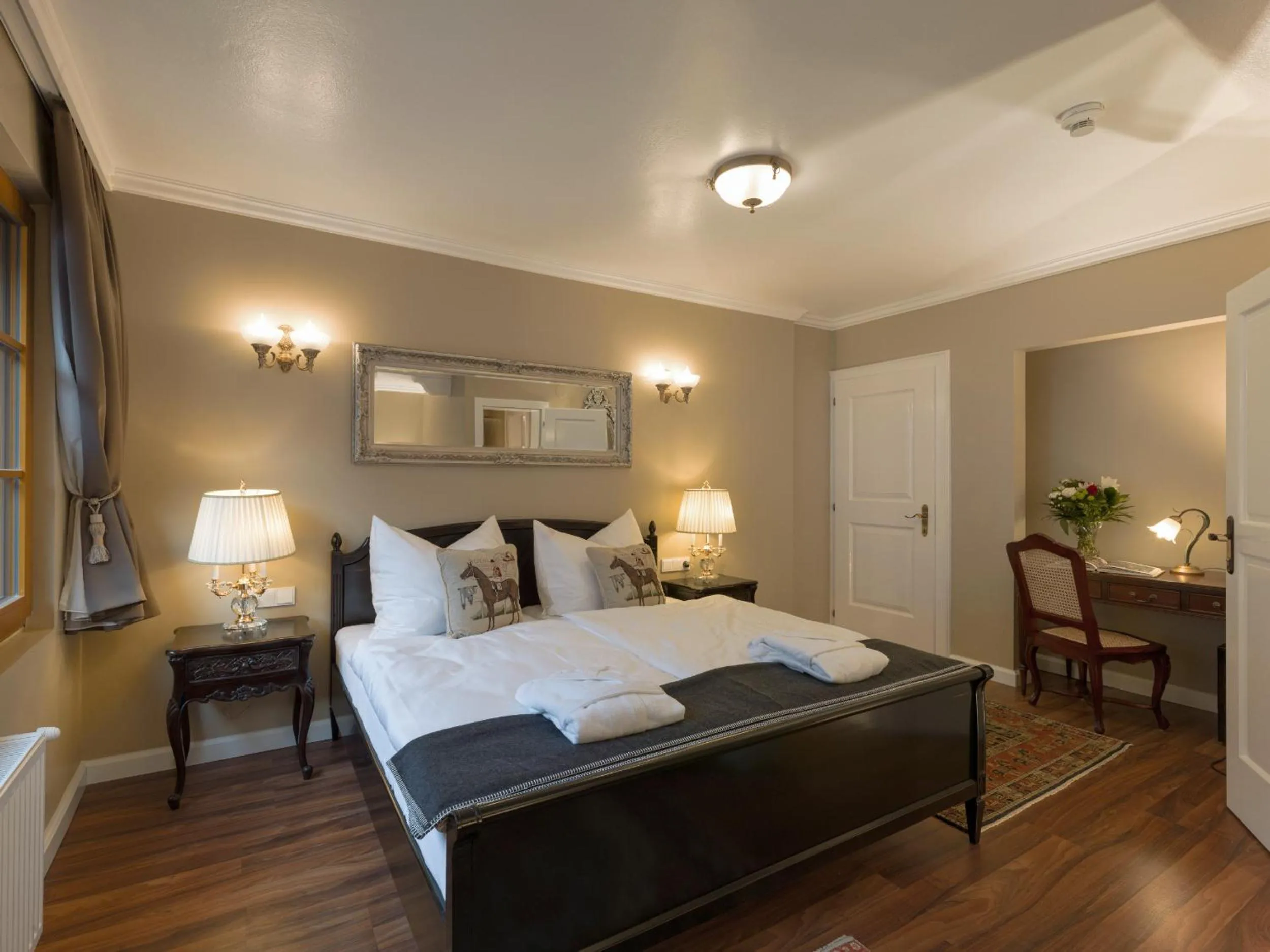 Bedroom, Bed in Schneider Hof Boutique-Hotel Garni Superior