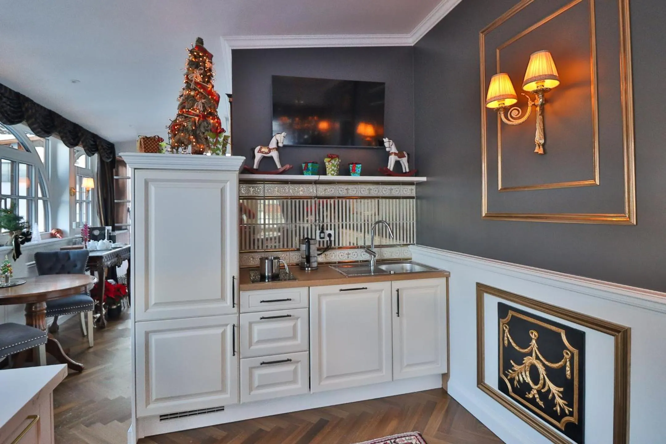 Kitchen or kitchenette in Schneider Hof Boutique-Hotel Garni Superior