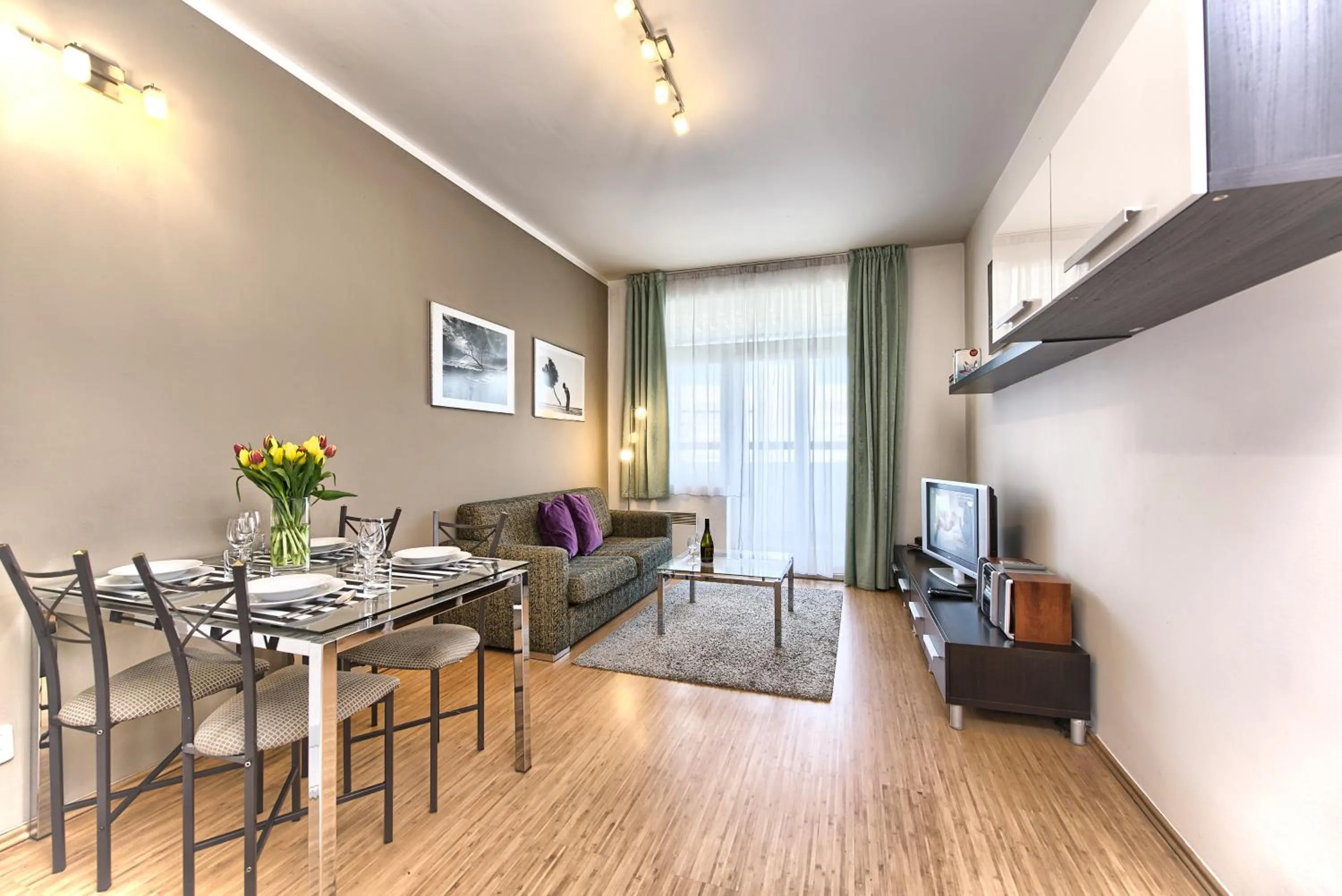Ostrovni 7 Apartments