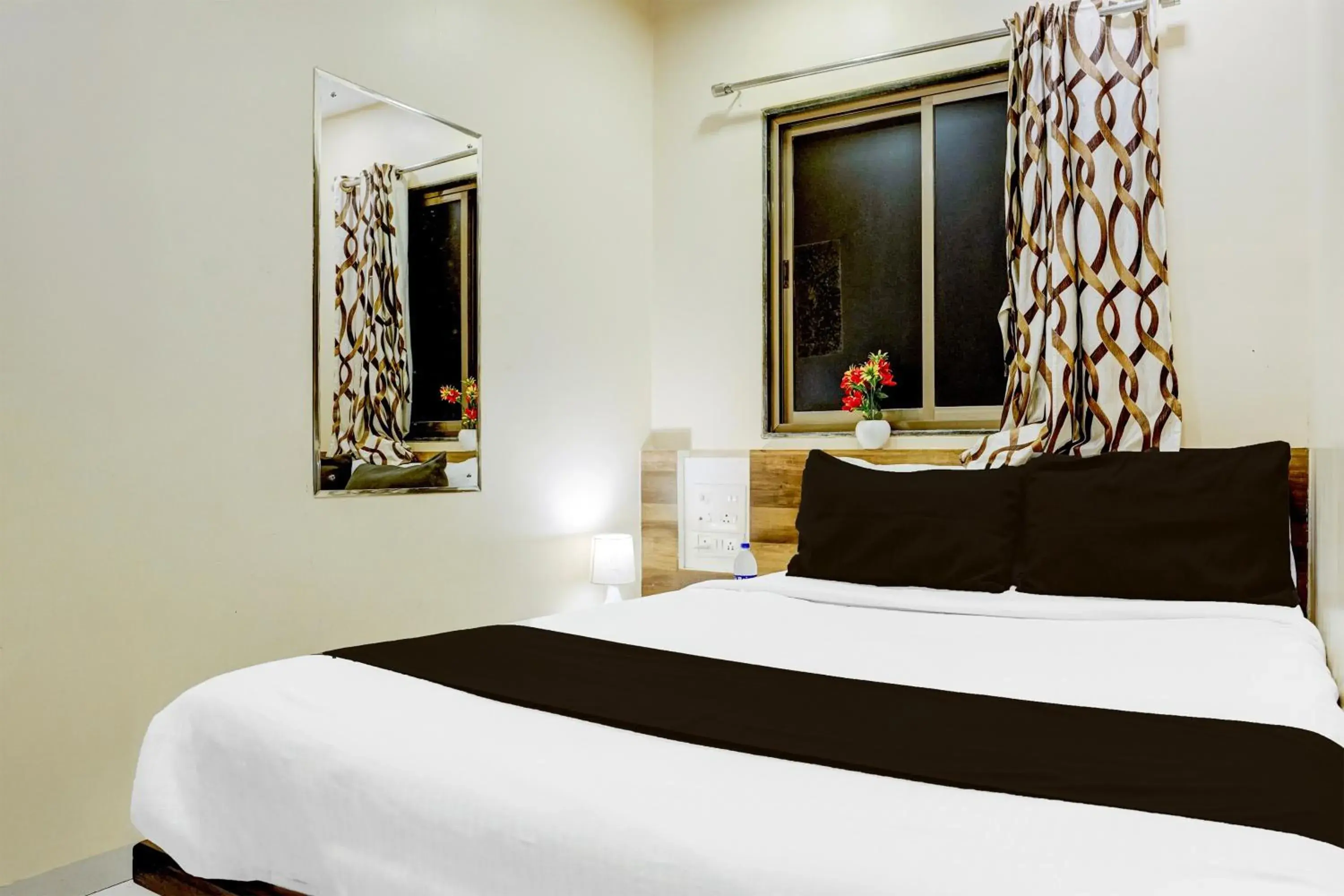 Bedroom, Bed in Super Collection O Airport Metro Andheri East Bedroom, Bed in Super Collection O Airport Metro Andheri East