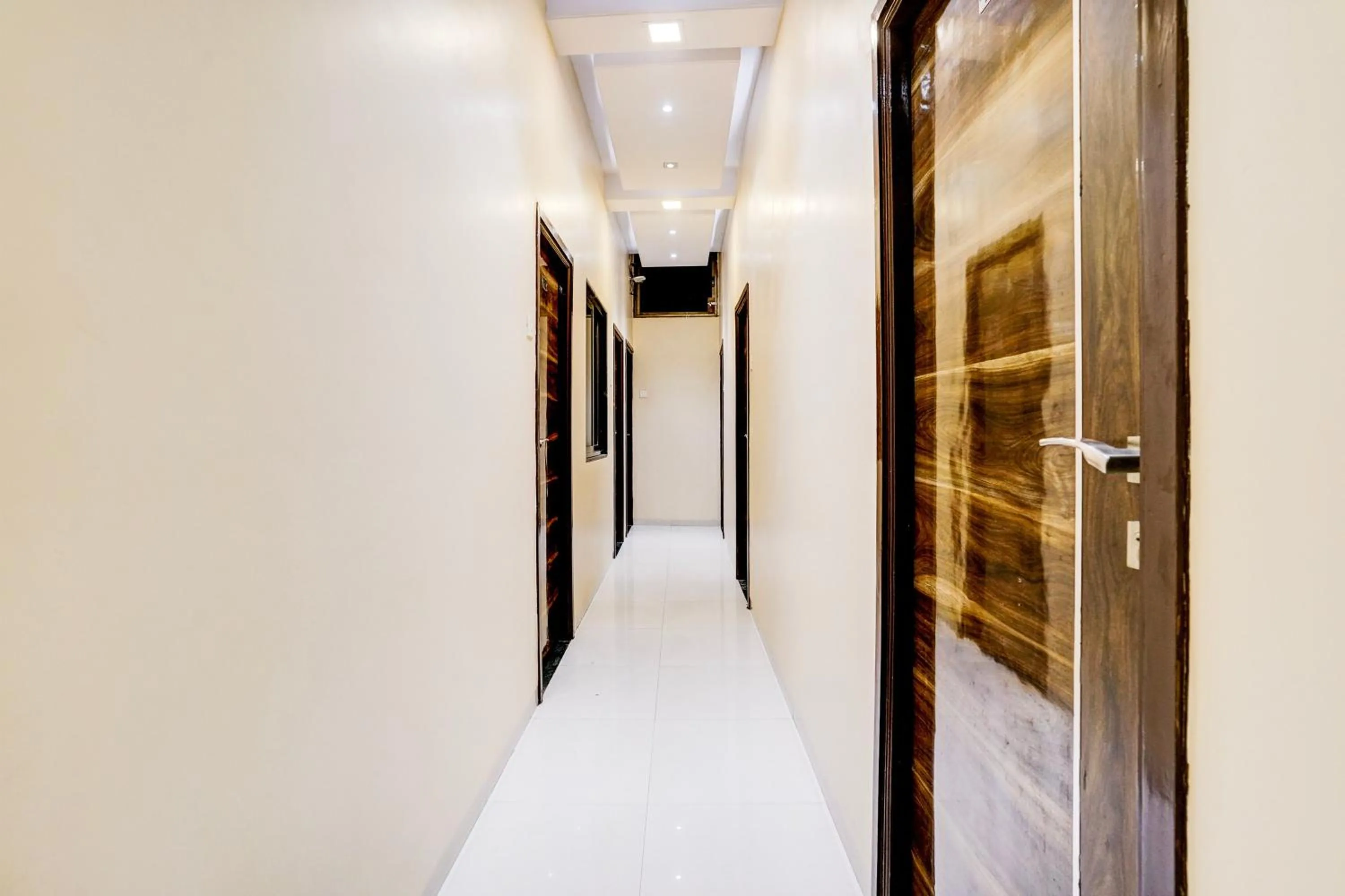 Lobby or reception in Super Collection O Airport Metro Andheri East