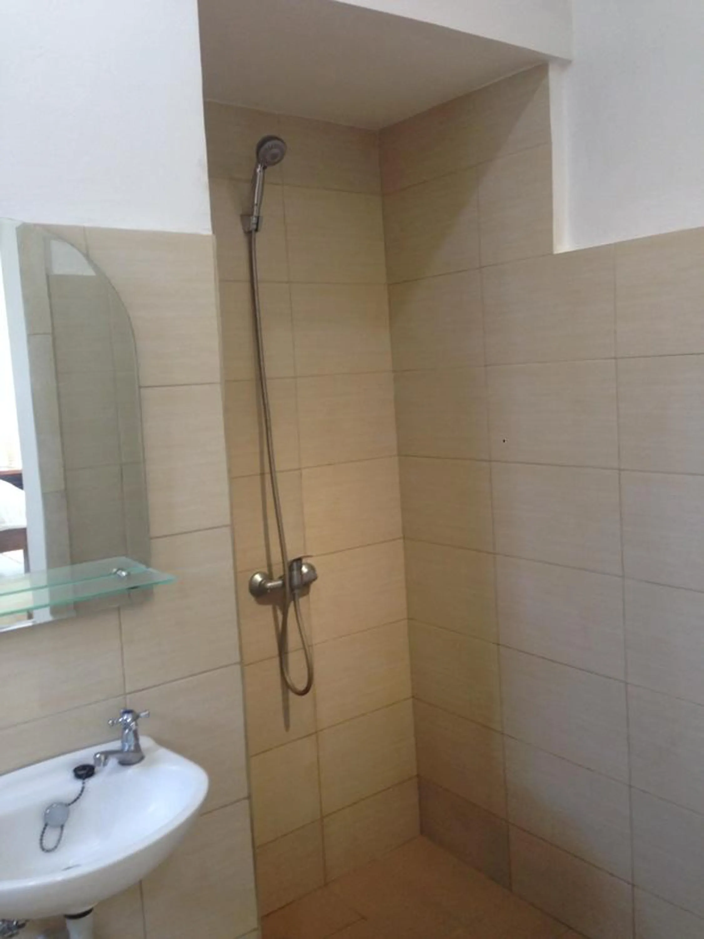 Shower in Ubud Rooms B&B