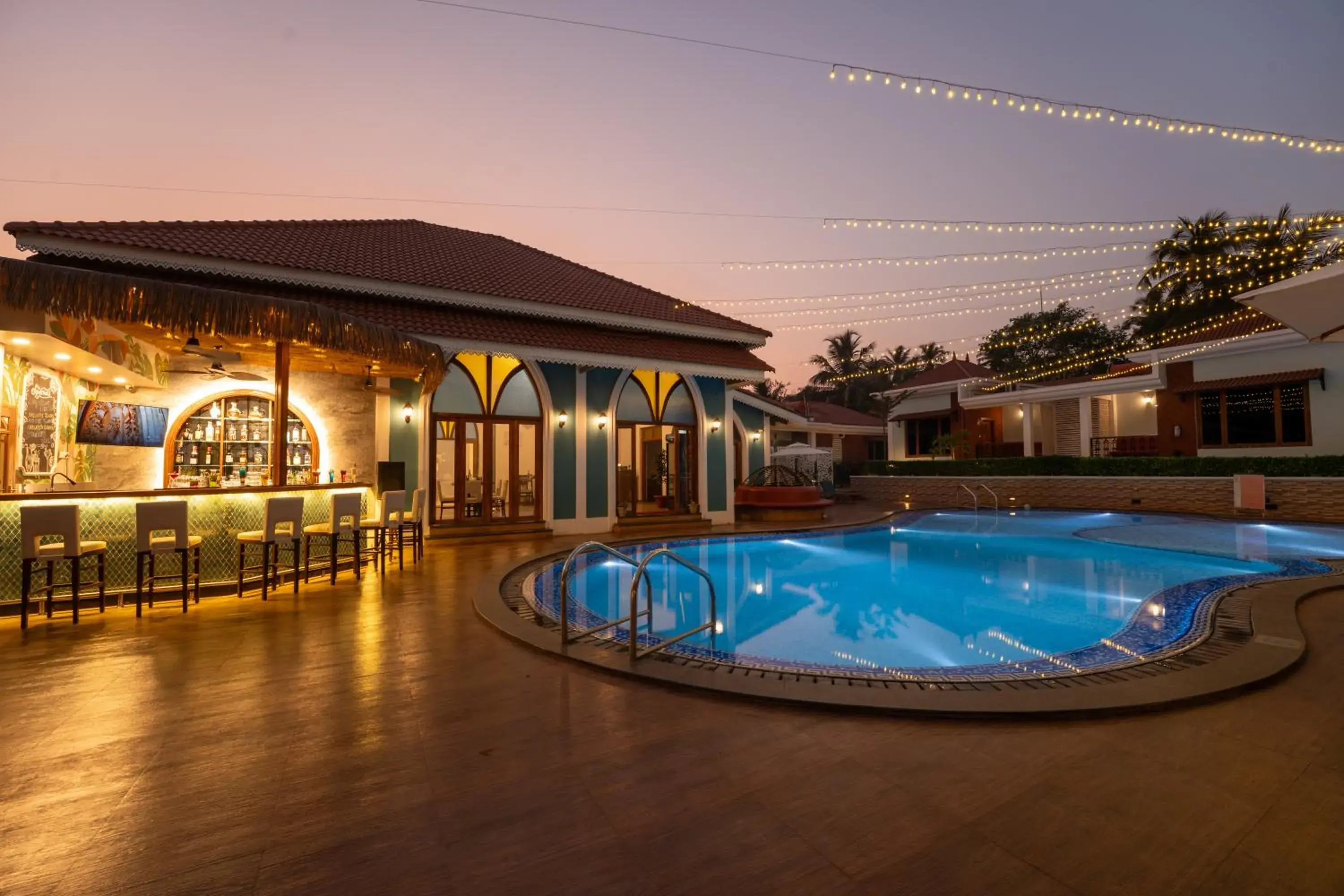 Lounge or bar in The Grand Leoney Resort Lounge or bar in The Grand Leoney Resort