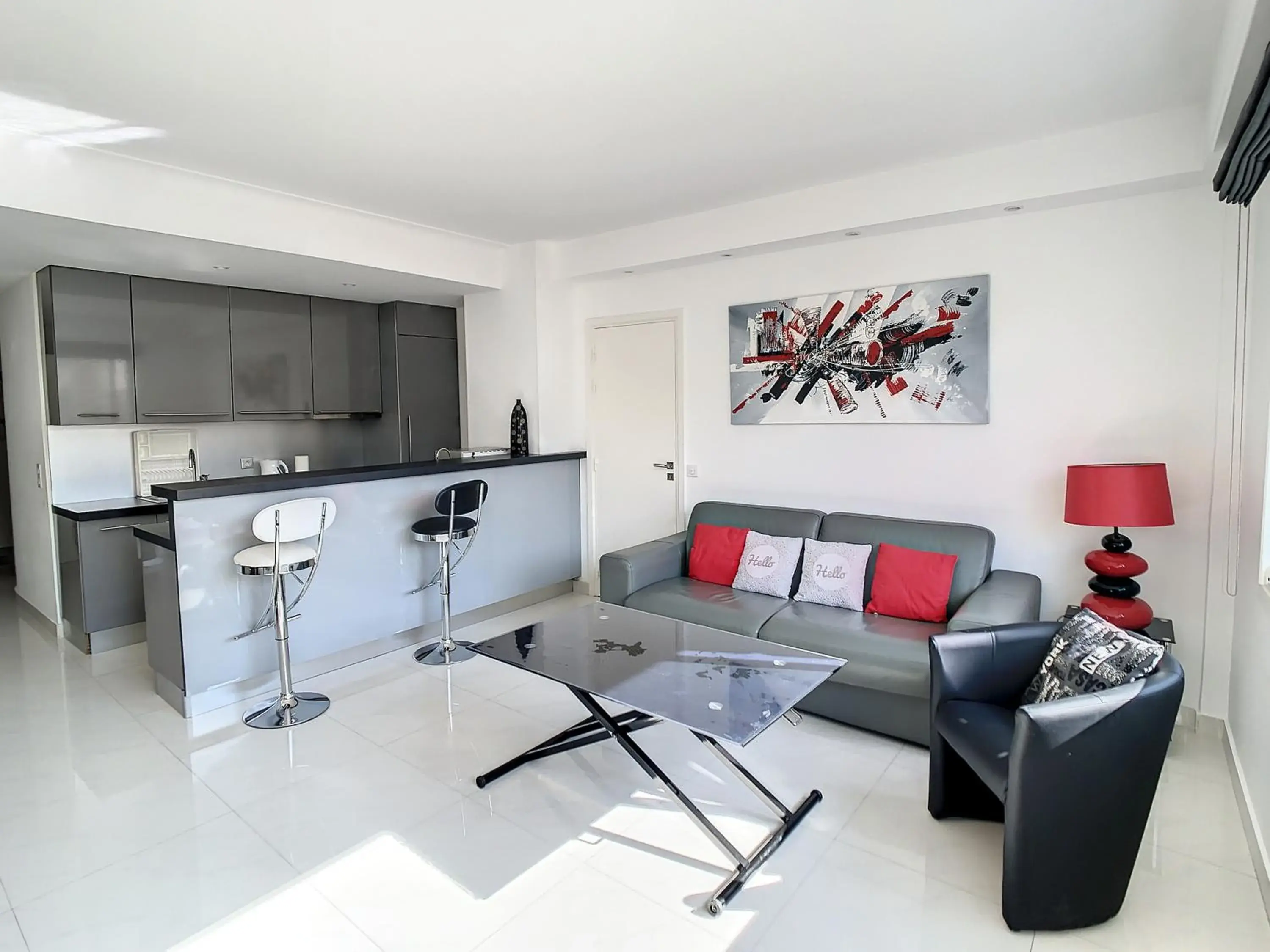 Luxueux appartements idéalement situés en plein centre ville de Cannes Luxueux appartements idéalement situés en plein centre ville de Cannes