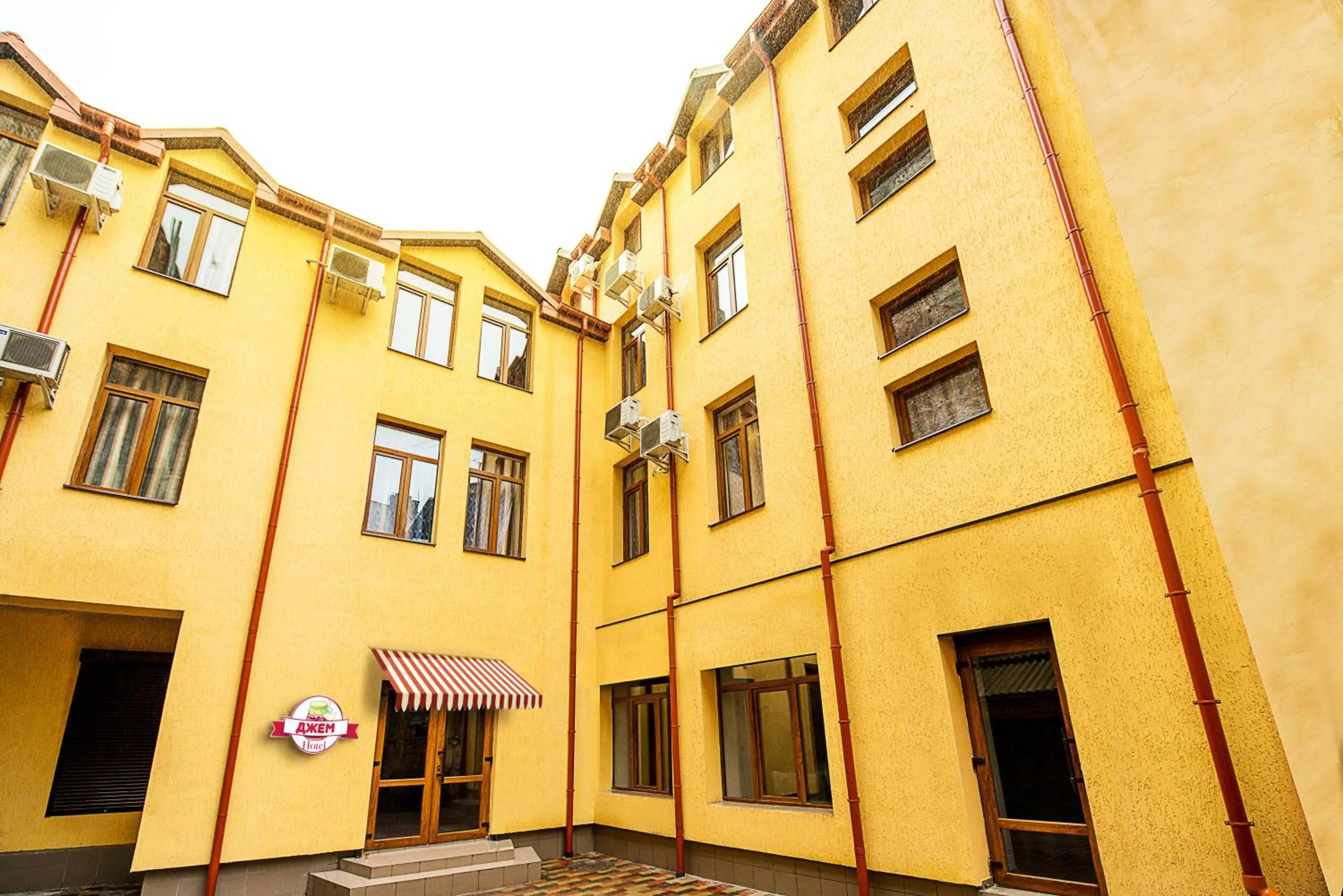 Facade/entrance in Lviv Central Jam Hotel