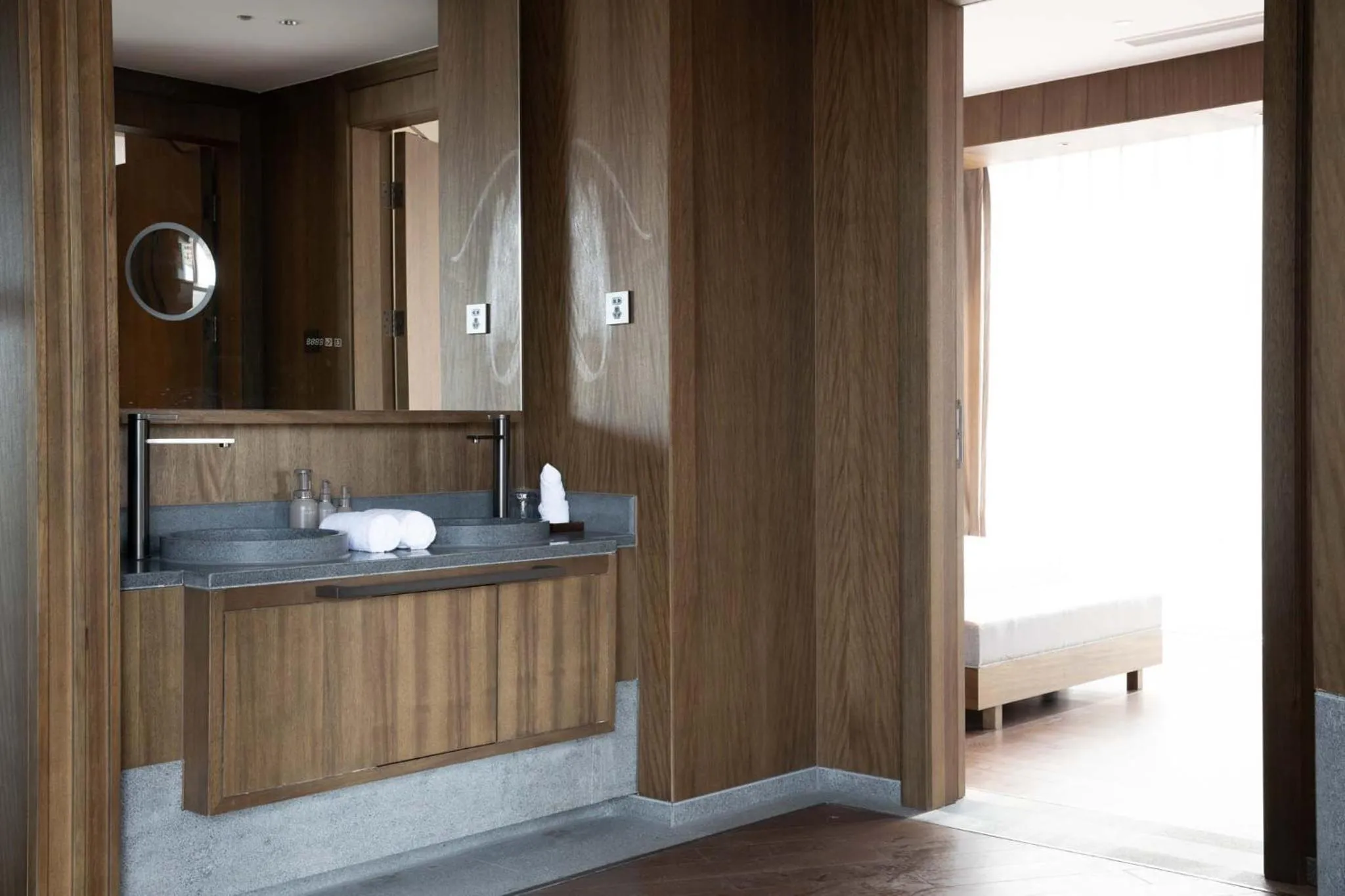 Bathroom, Bed in Qiuzhu Hotel Shanghai