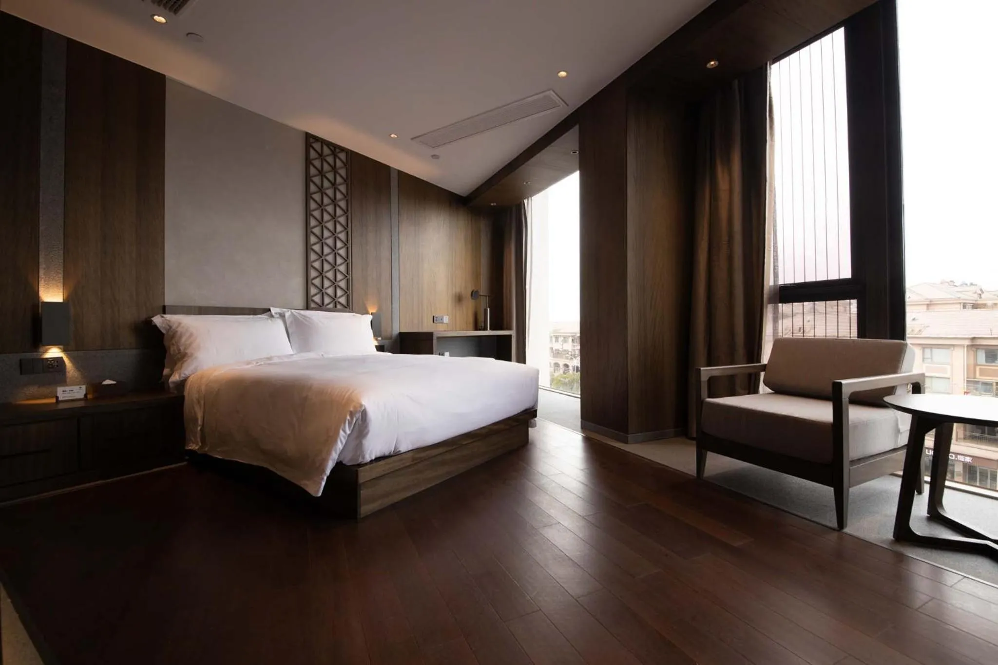 Photo of the whole room, Bed in Qiuzhu Hotel Shanghai