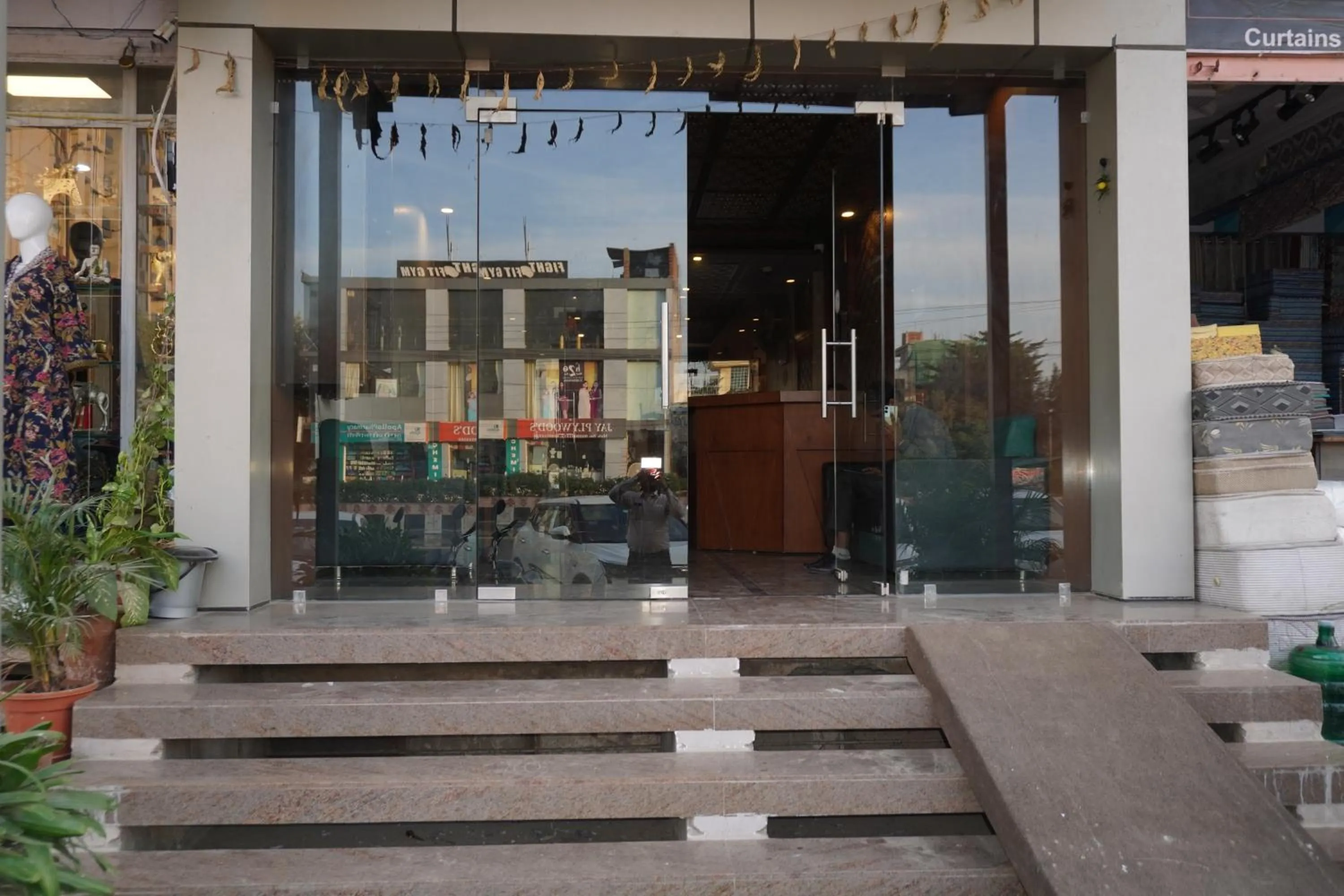 Facade/entrance in Hotel Nilax