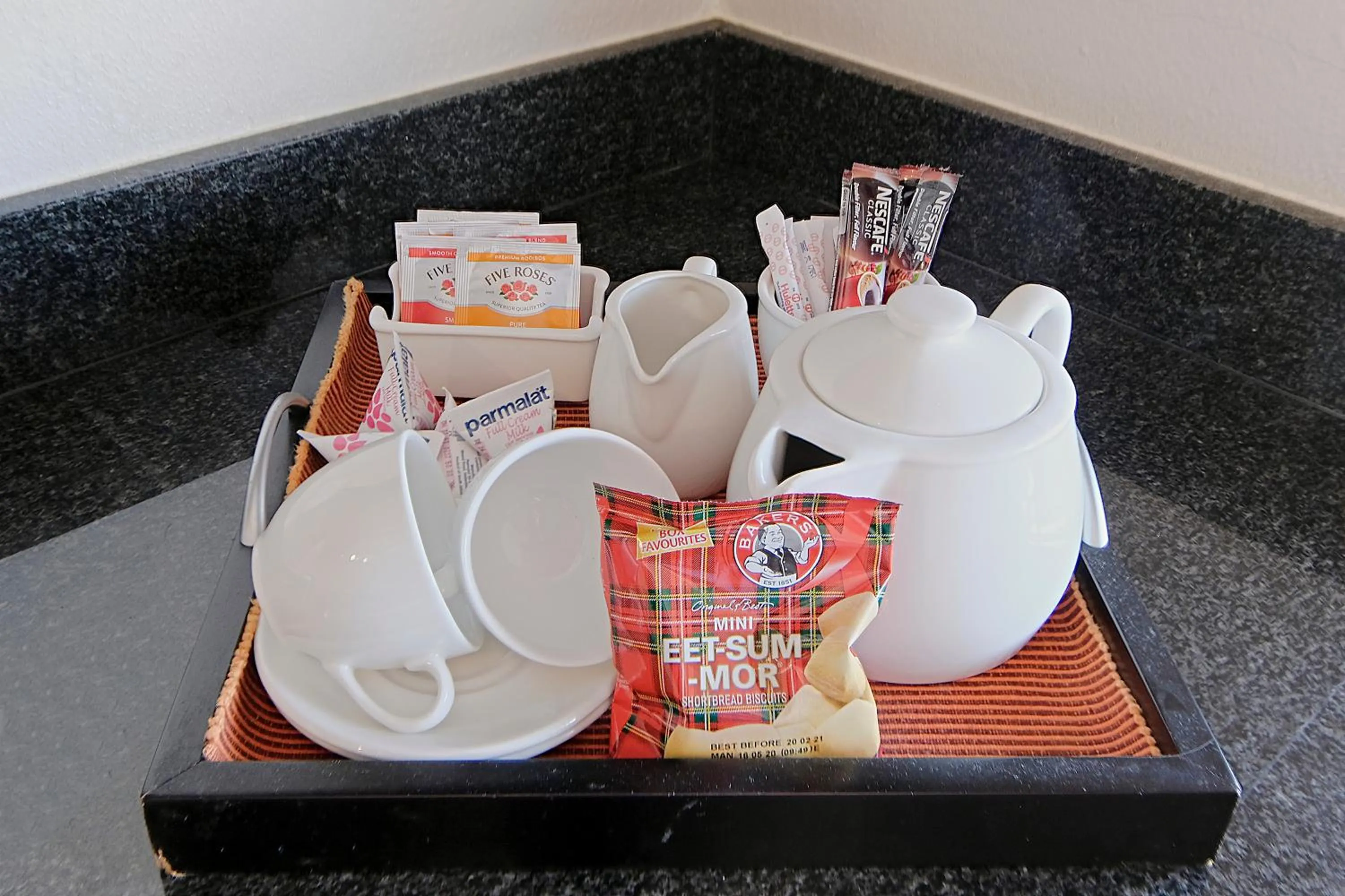Coffee/tea facilities in 10 on Cape Self Catering Apartments