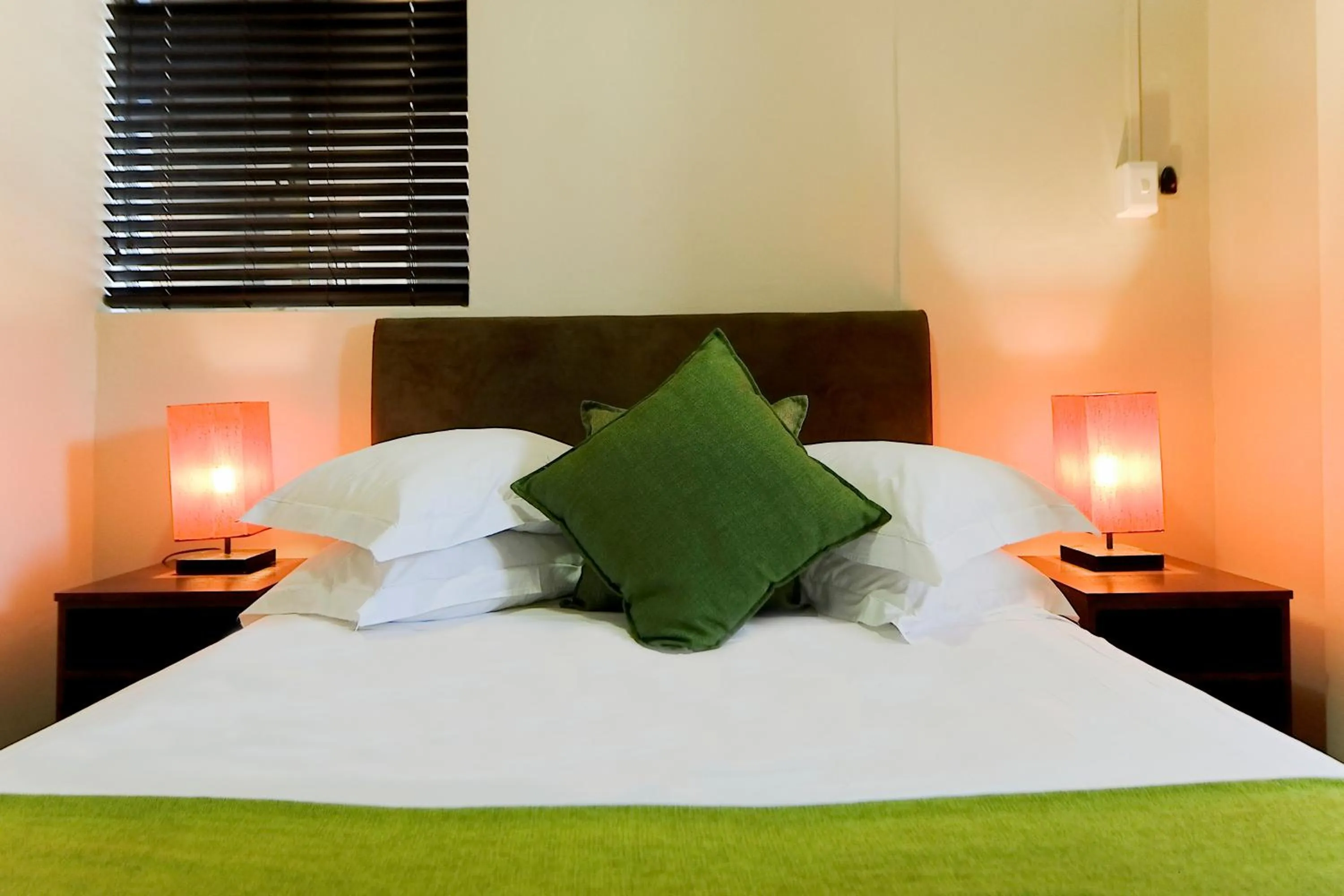 Bedroom, Bed in 10 on Cape Self Catering Apartments