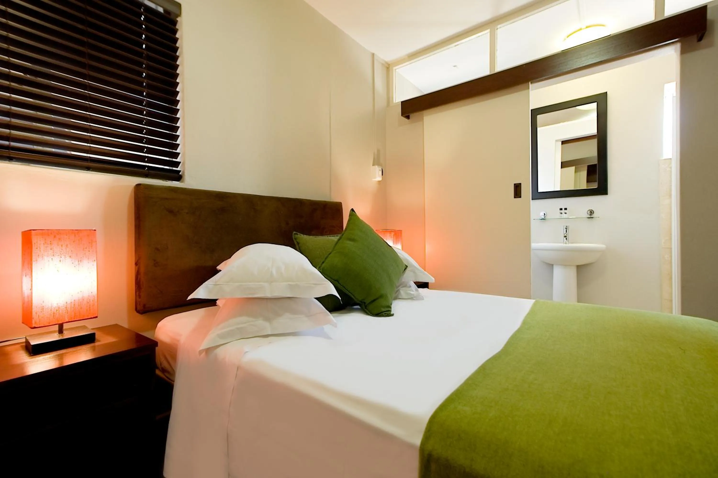 Photo of the whole room, Bed in 10 on Cape Self Catering Apartments