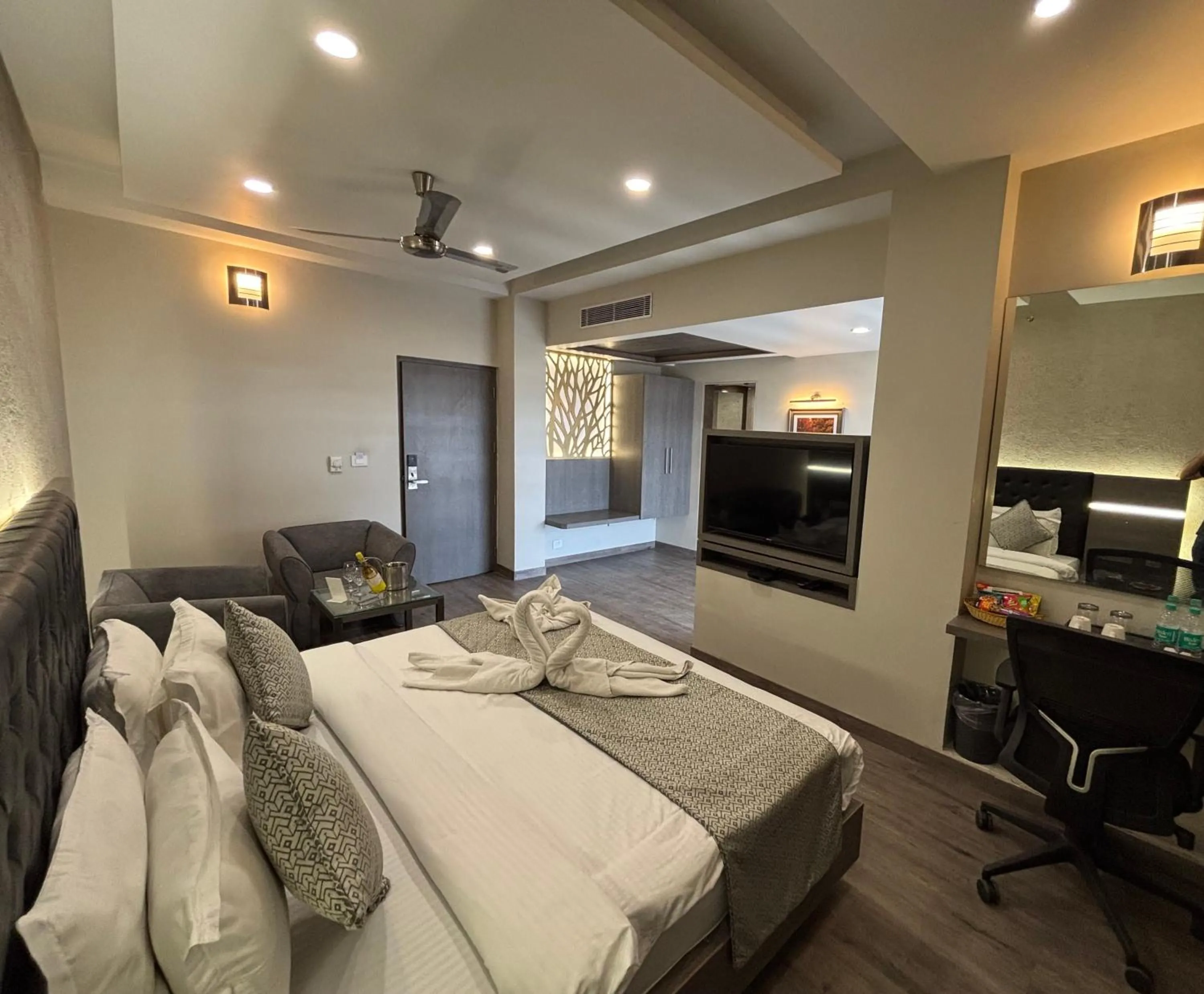 Bed in RESIDENCY HOTEl