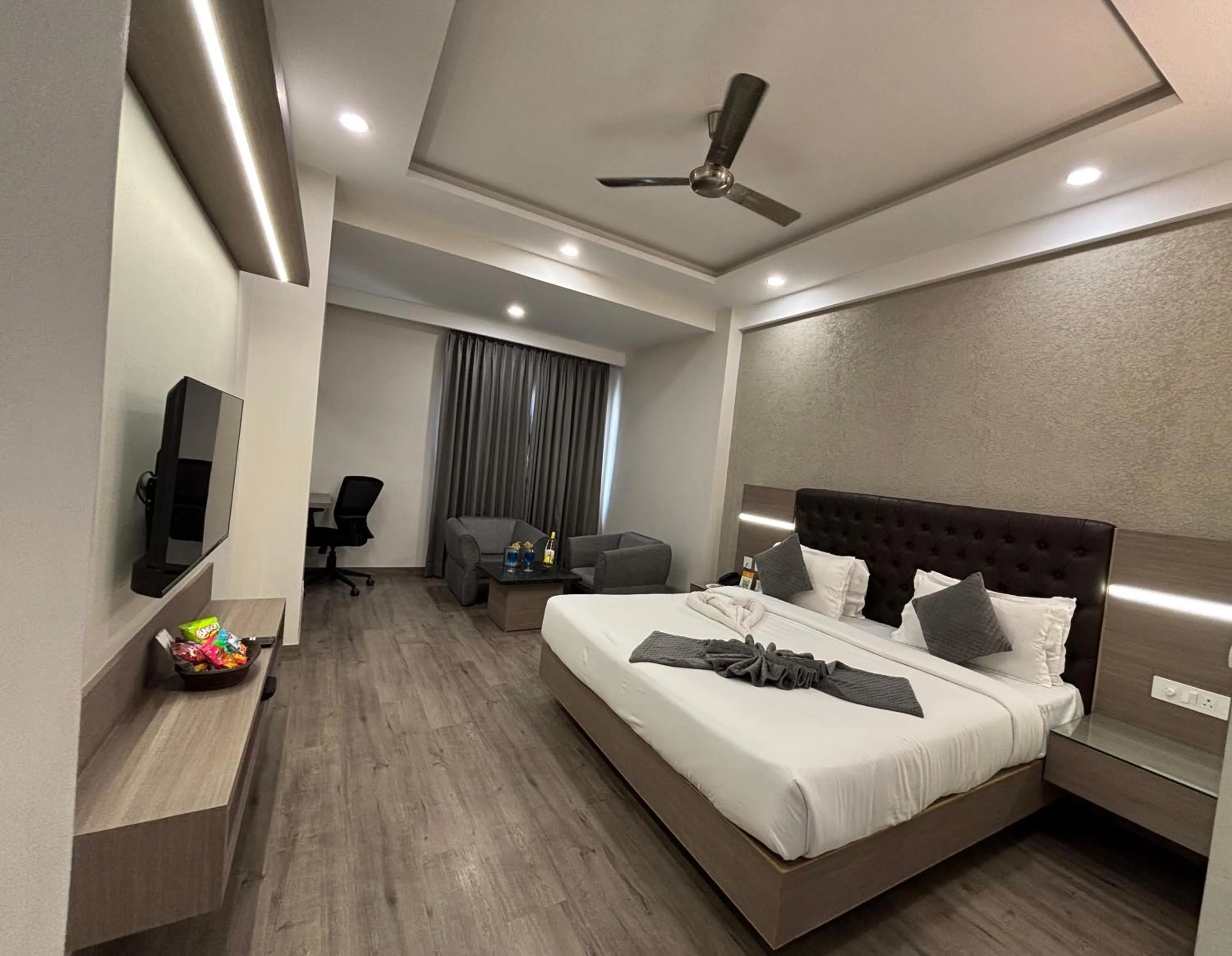 Photo of the whole room, Bed in RESIDENCY HOTEl