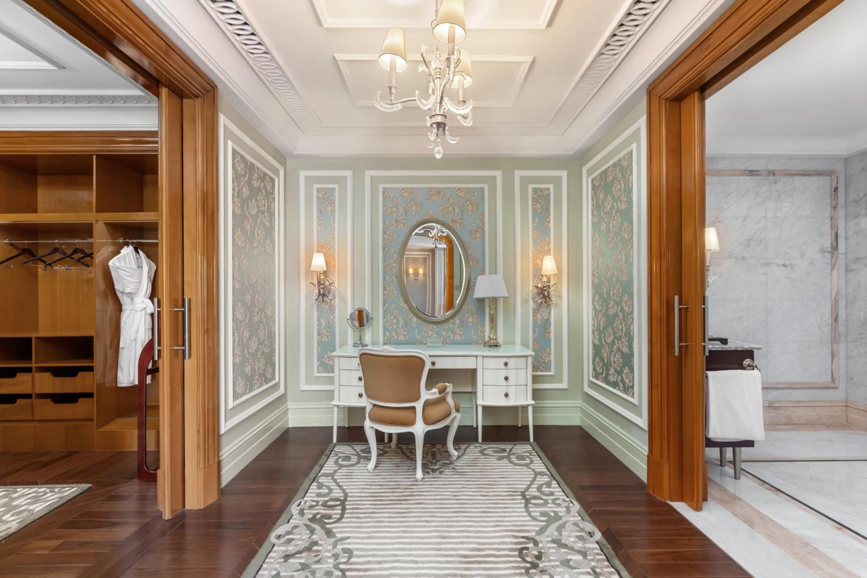 heating in Al Habtoor Palace - Preferred Hotels & Resorts