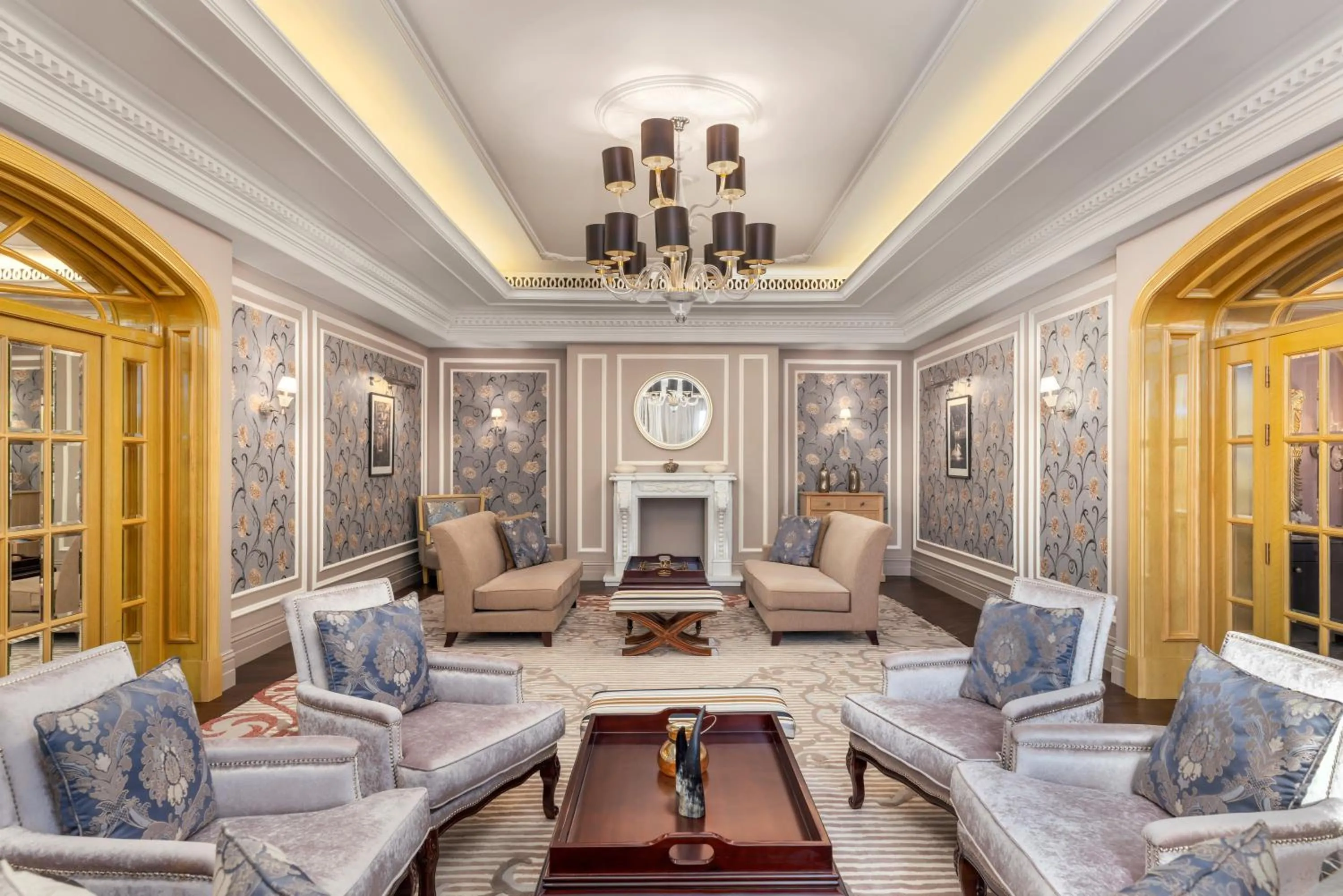 Living room in Al Habtoor Palace - Preferred Hotels & Resorts