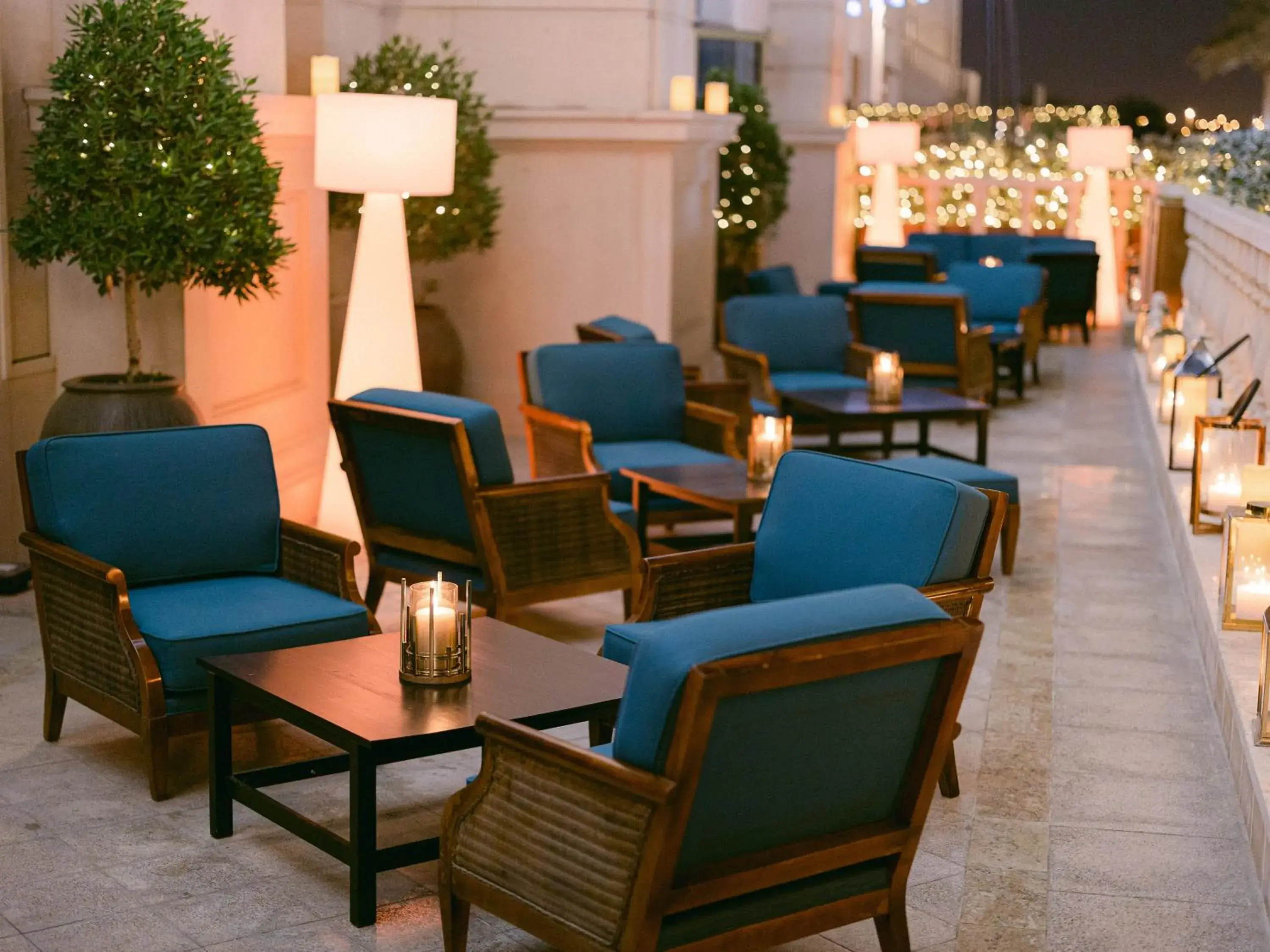 Lounge or bar in Al Habtoor Palace - Preferred Hotels & Resorts Lounge or bar in Al Habtoor Palace - Preferred Hotels & Resorts