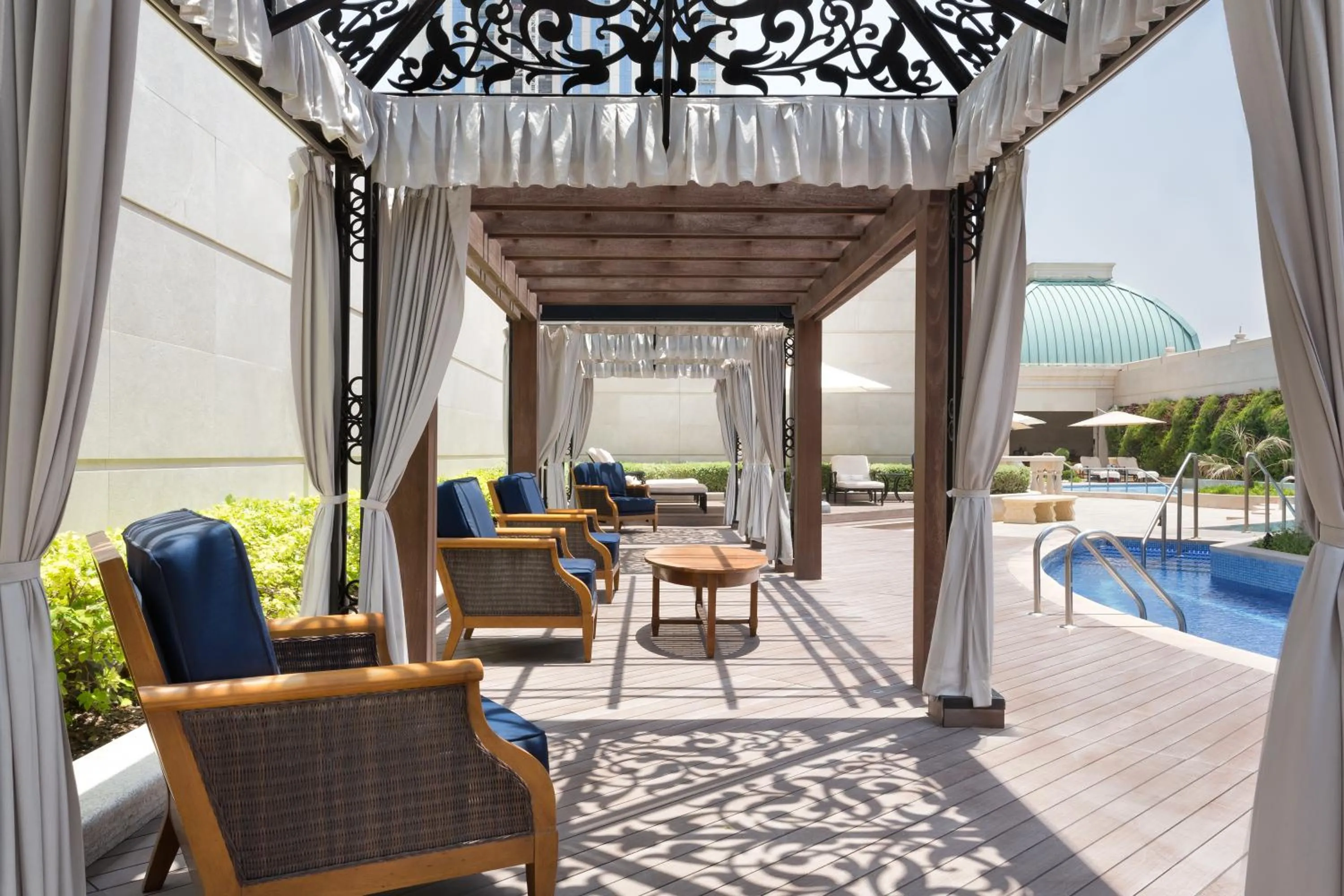 Swimming pool in Al Habtoor Palace - Preferred Hotels & Resorts