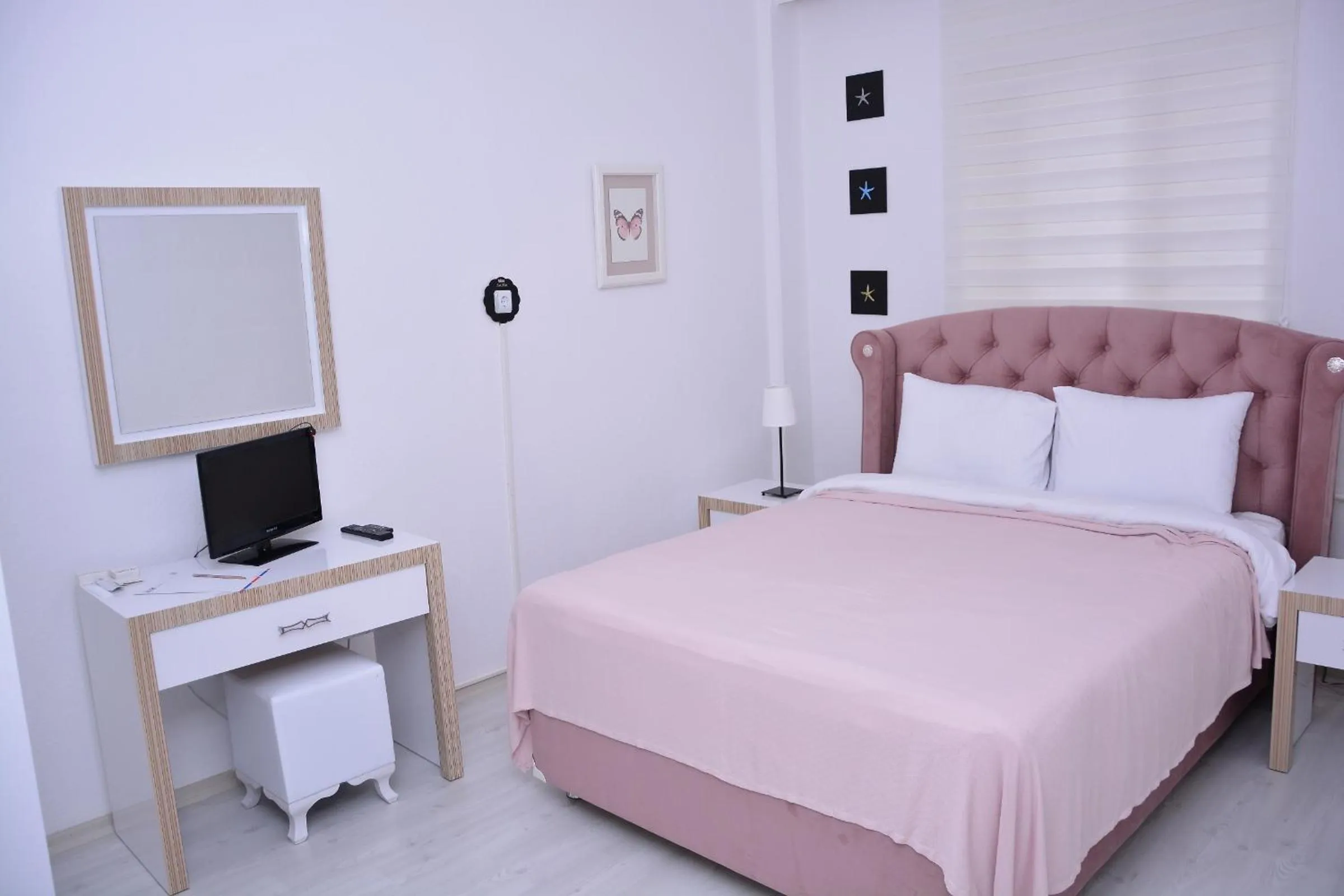 Bed in Bilge Suite Hotel