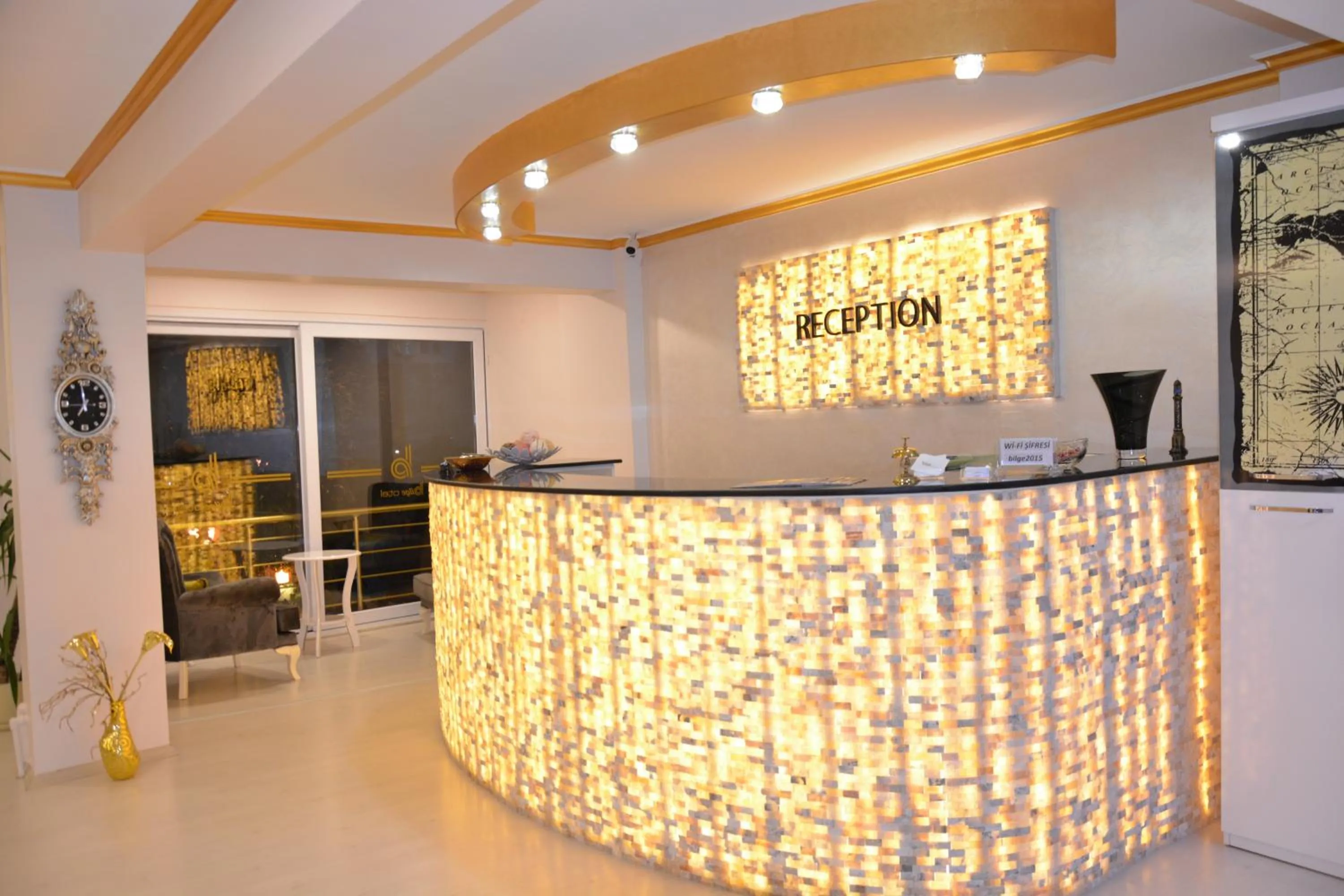 Lobby or reception in Bilge Suite Hotel