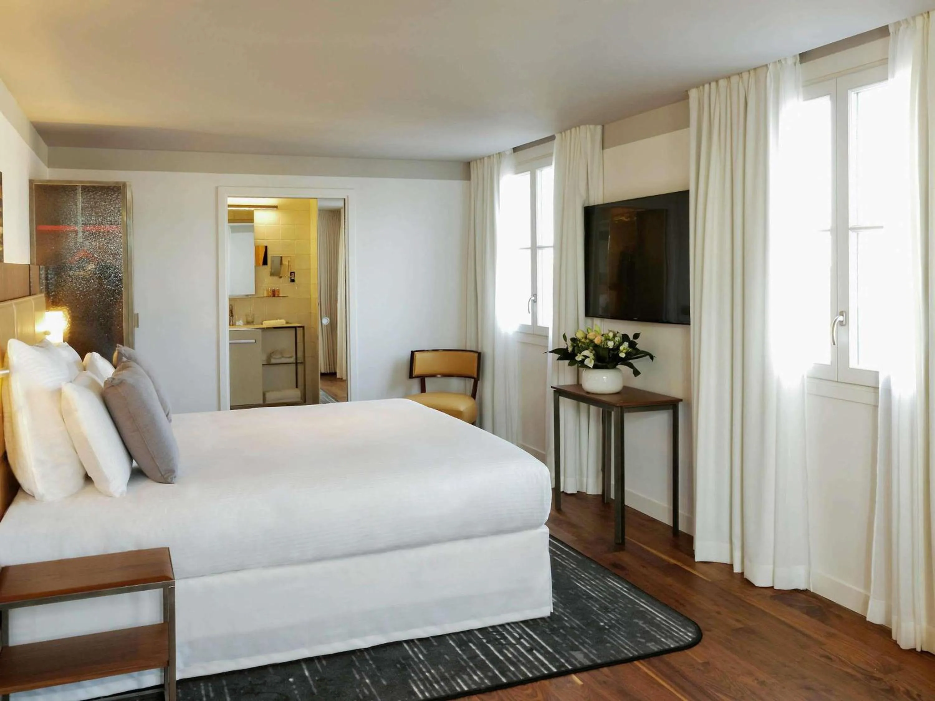 Bedroom, Bed in Boutet Bastille Hotel Paris - MGallery Collection