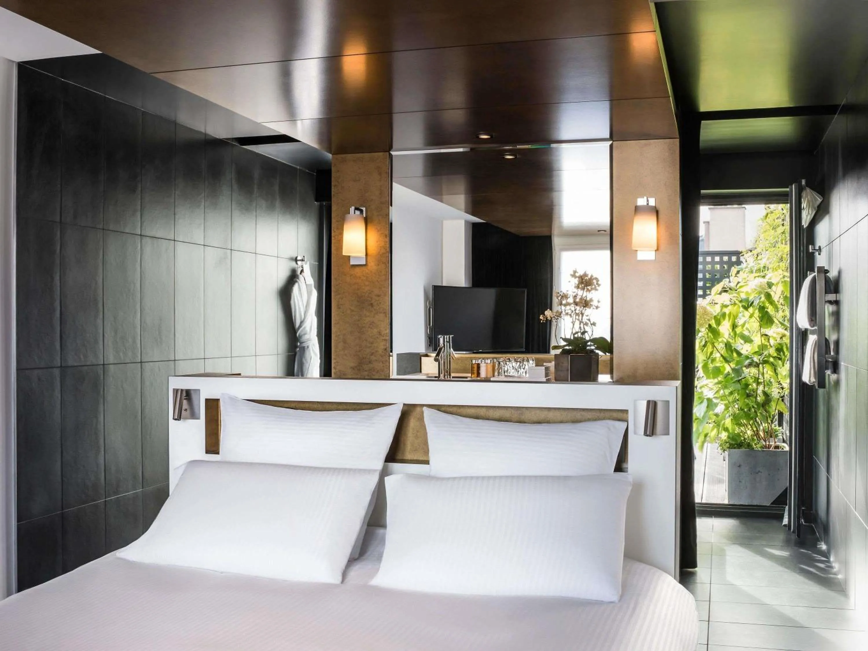 Bedroom, Bed in Boutet Bastille Hotel Paris - MGallery Collection