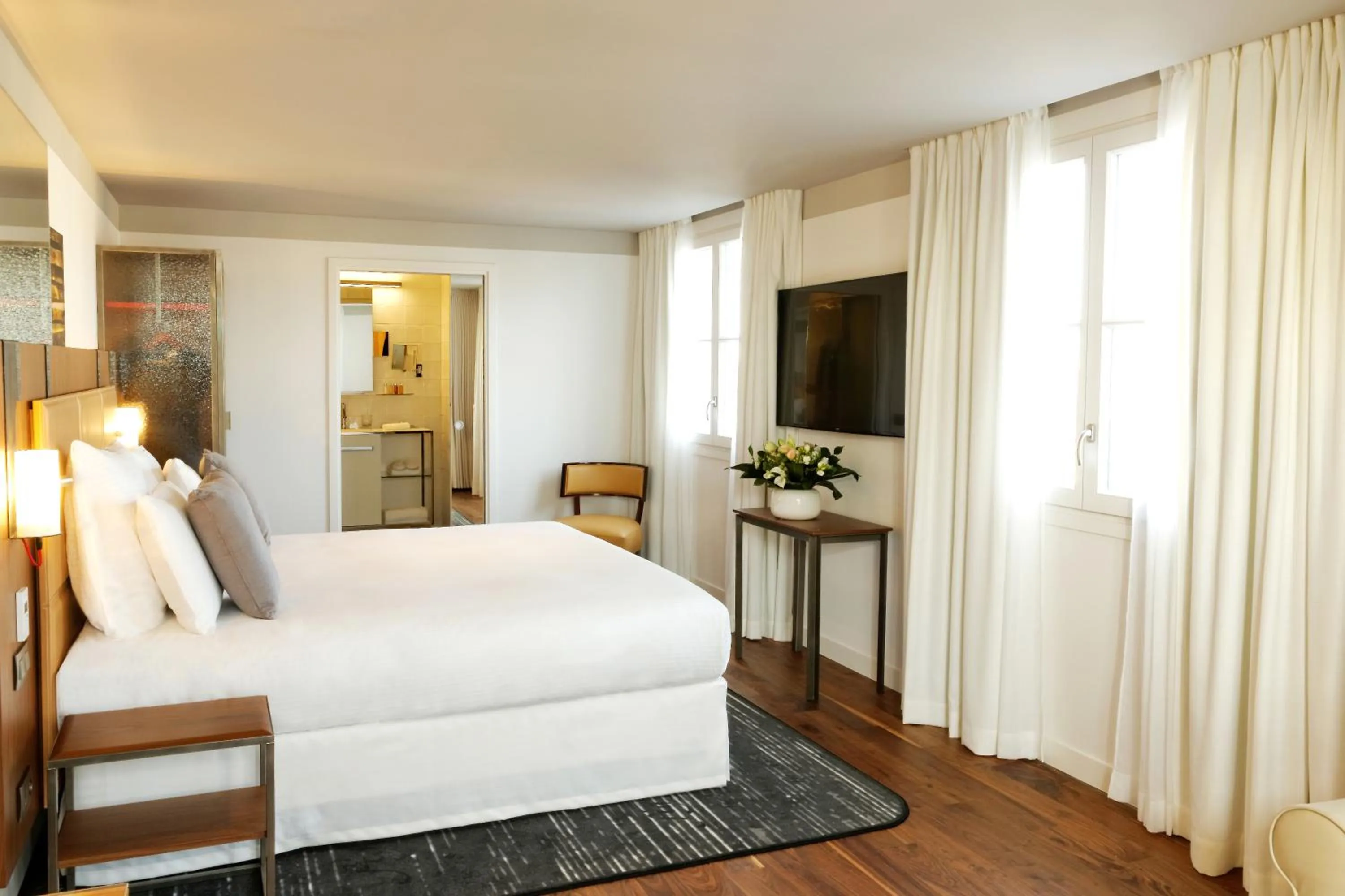 Bed in Boutet Bastille Hotel Paris - MGallery Collection