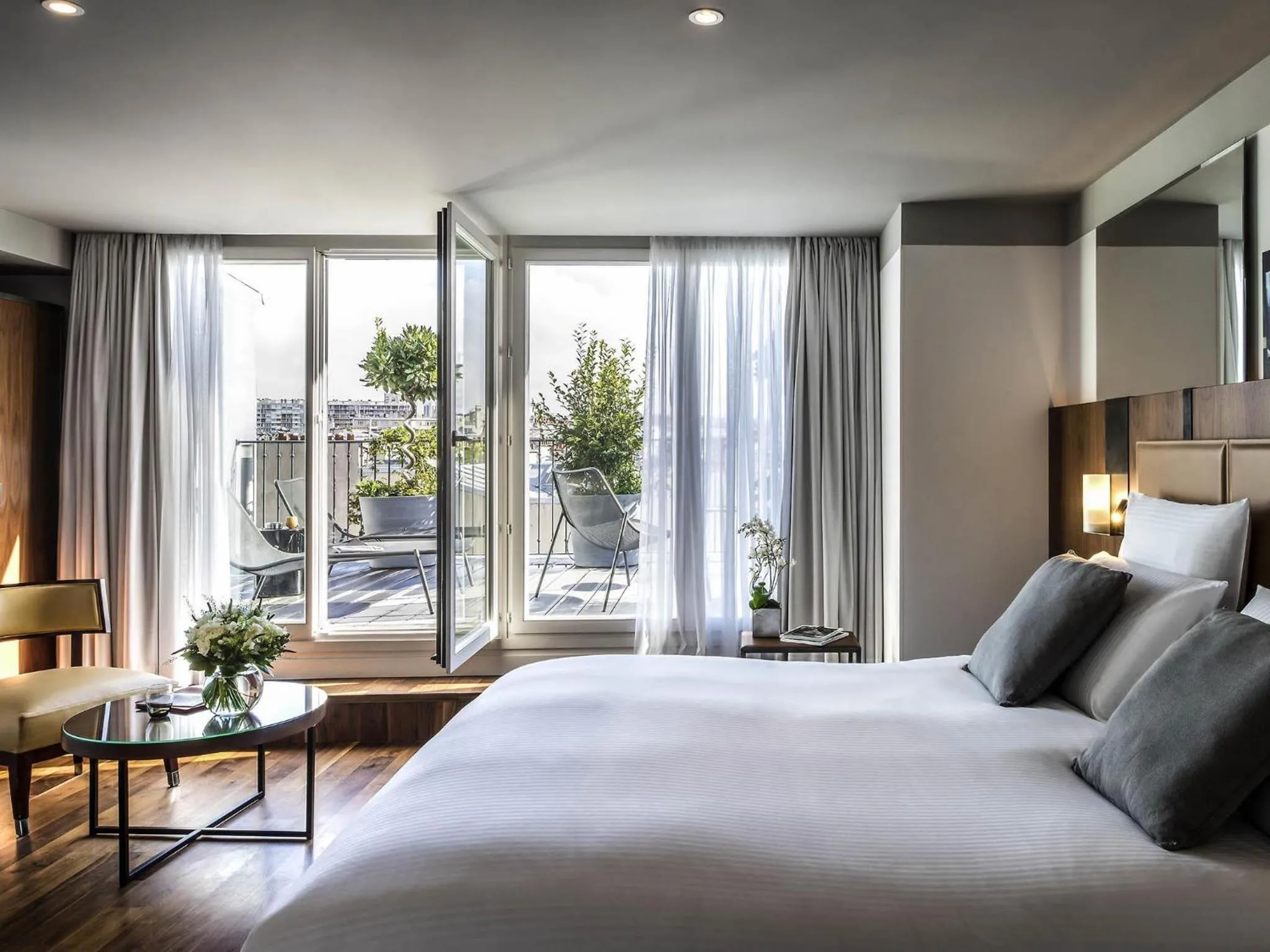 Bedroom, Bed in Boutet Bastille Hotel Paris - MGallery Collection