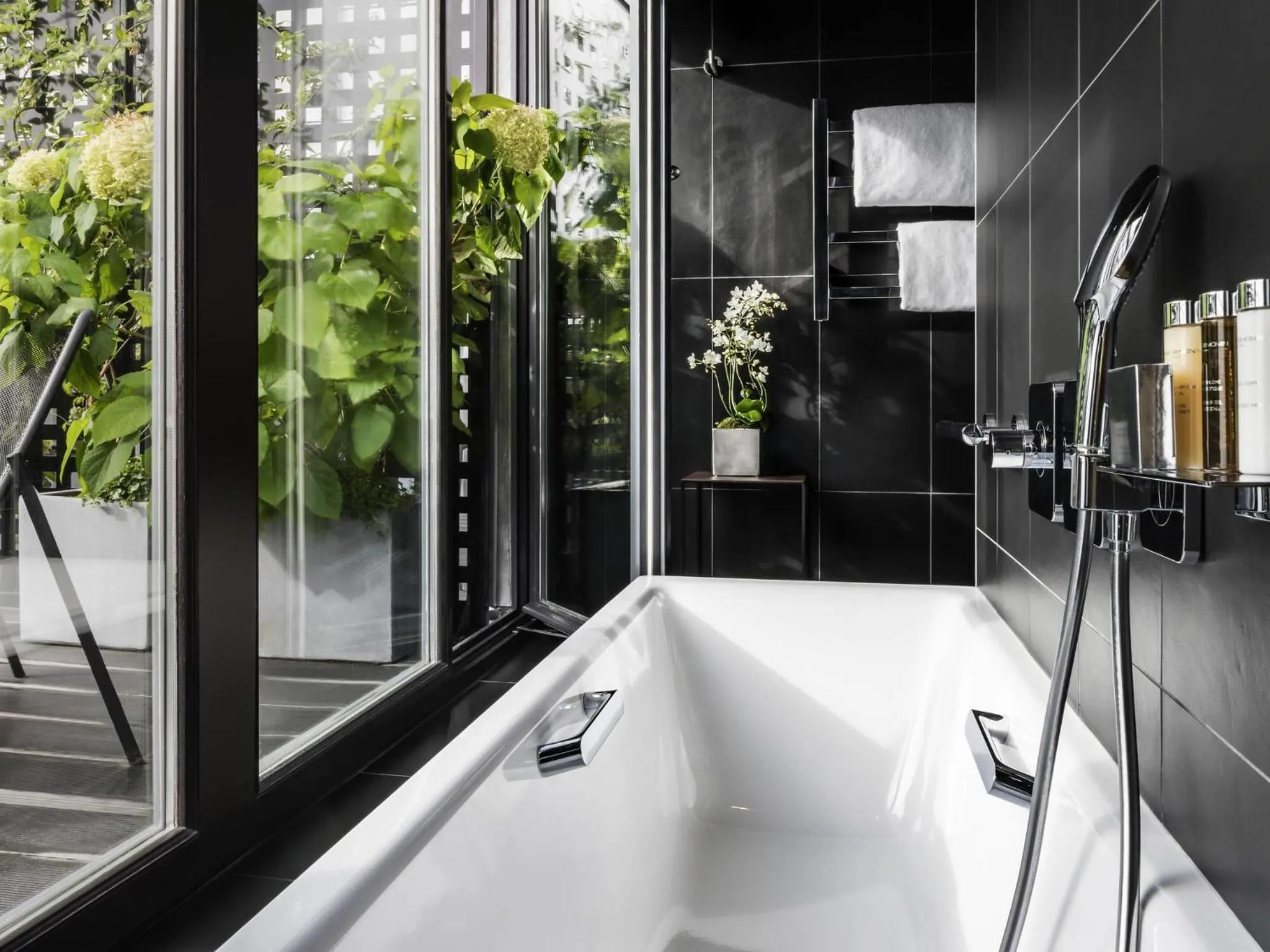 Property building in Boutet Bastille Hotel Paris - MGallery Collection