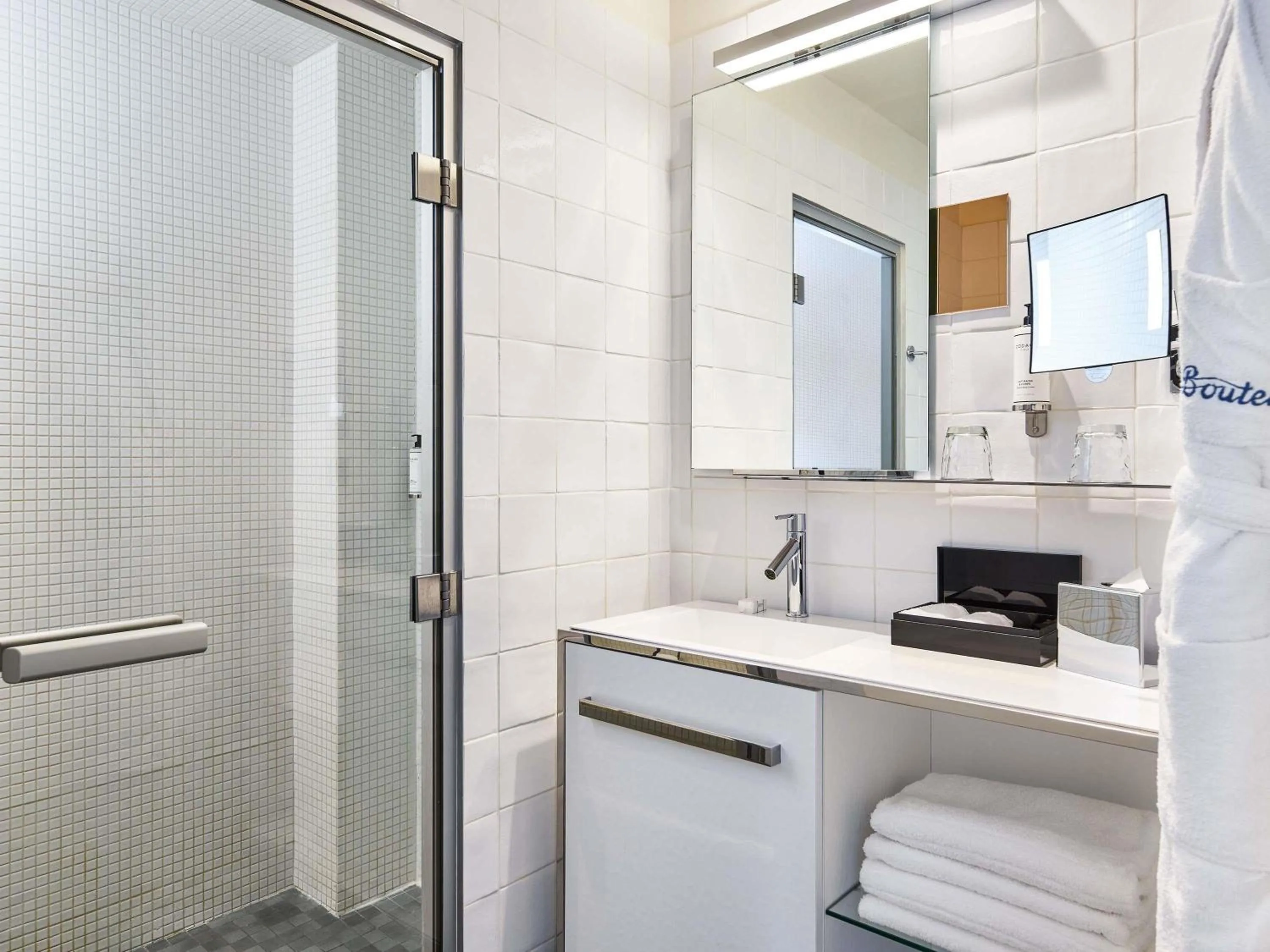 Bedroom in Boutet Bastille Hotel Paris - MGallery Collection