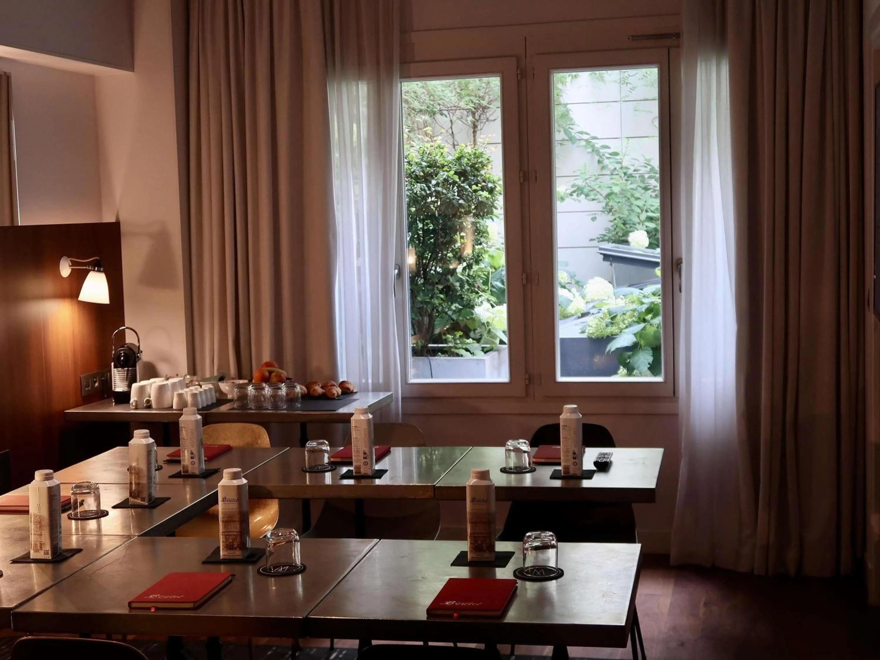Meeting/conference room in Boutet Bastille Hotel Paris - MGallery Collection