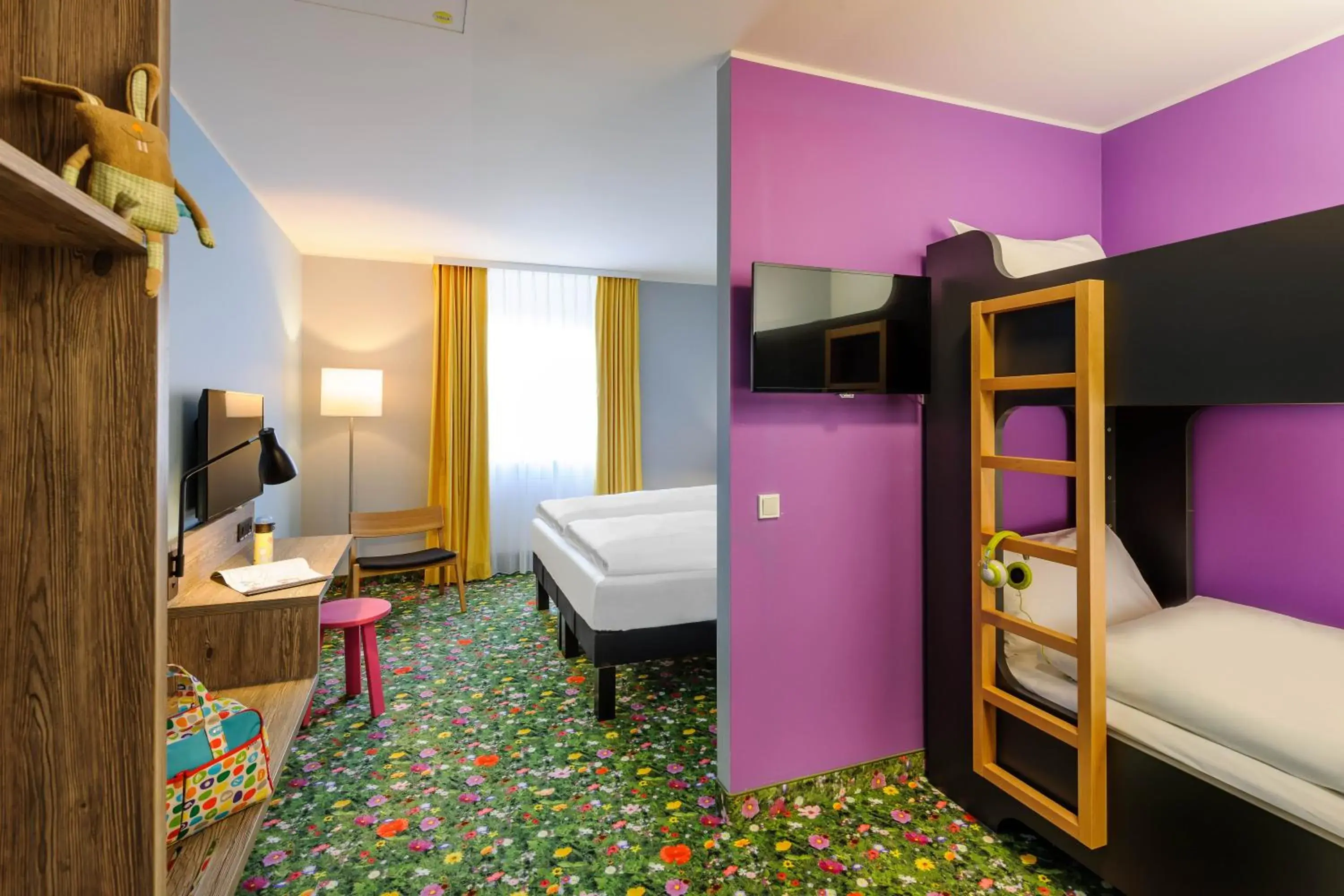 bunk bed, Bed in Felix Hotel Kaufbeuren bunk bed, Bed in Felix Hotel Kaufbeuren