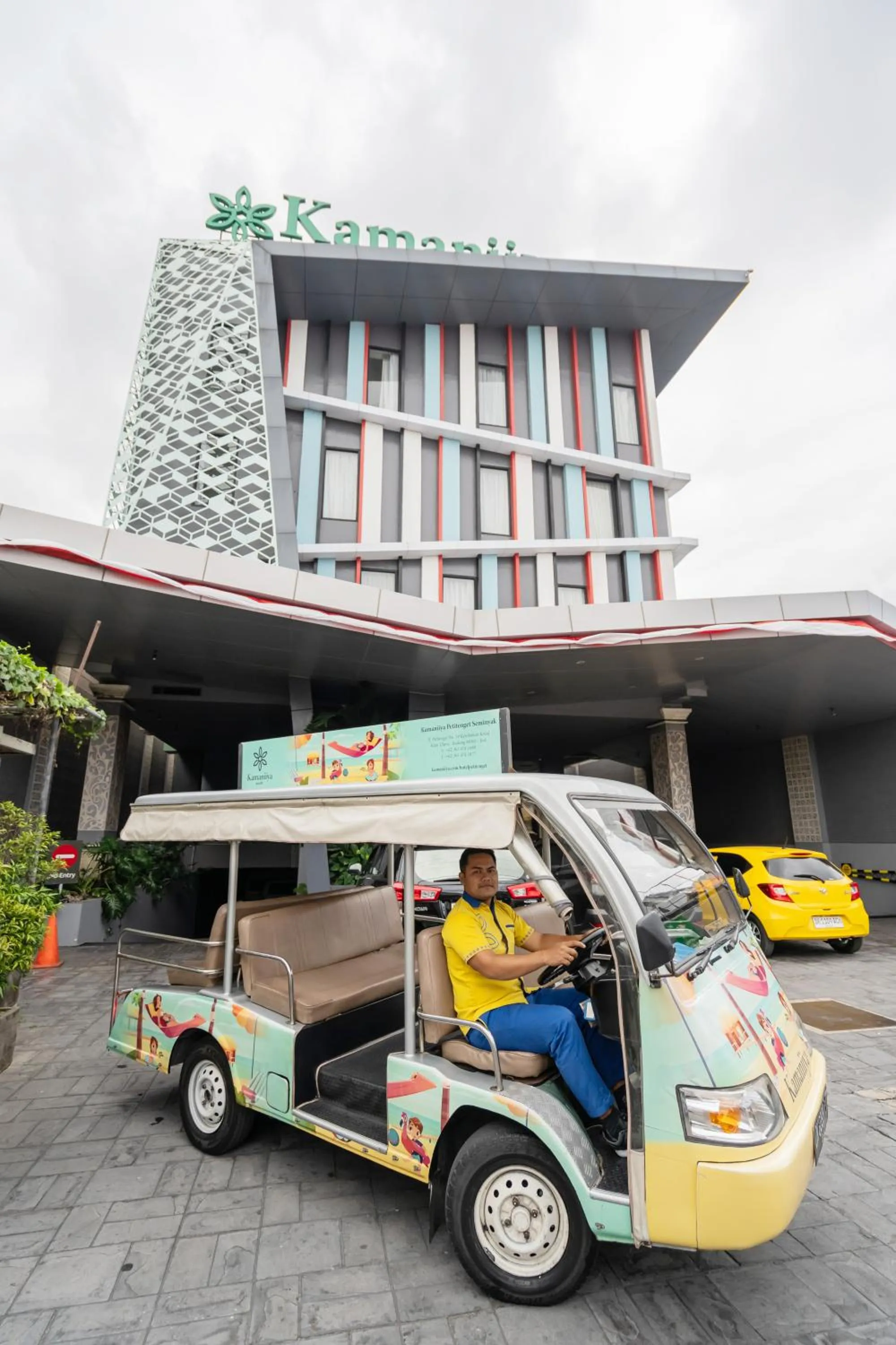 shuttle in Kamaniiya Petitenget Seminyak