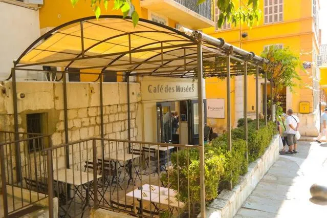 Restaurant/places to eat in Skylark Bed & Breakfast