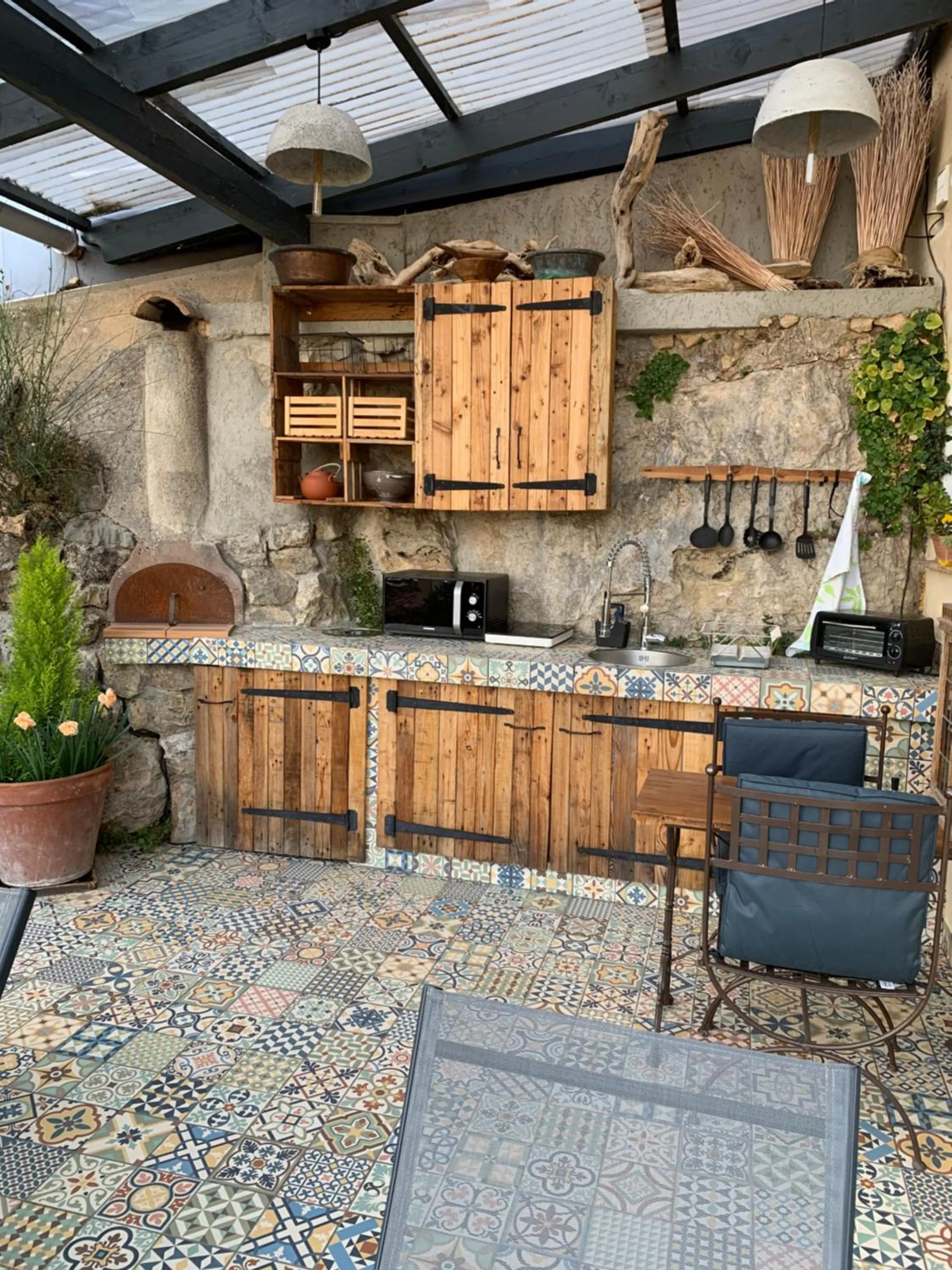 Kitchen or kitchenette in Skylark Bed & Breakfast