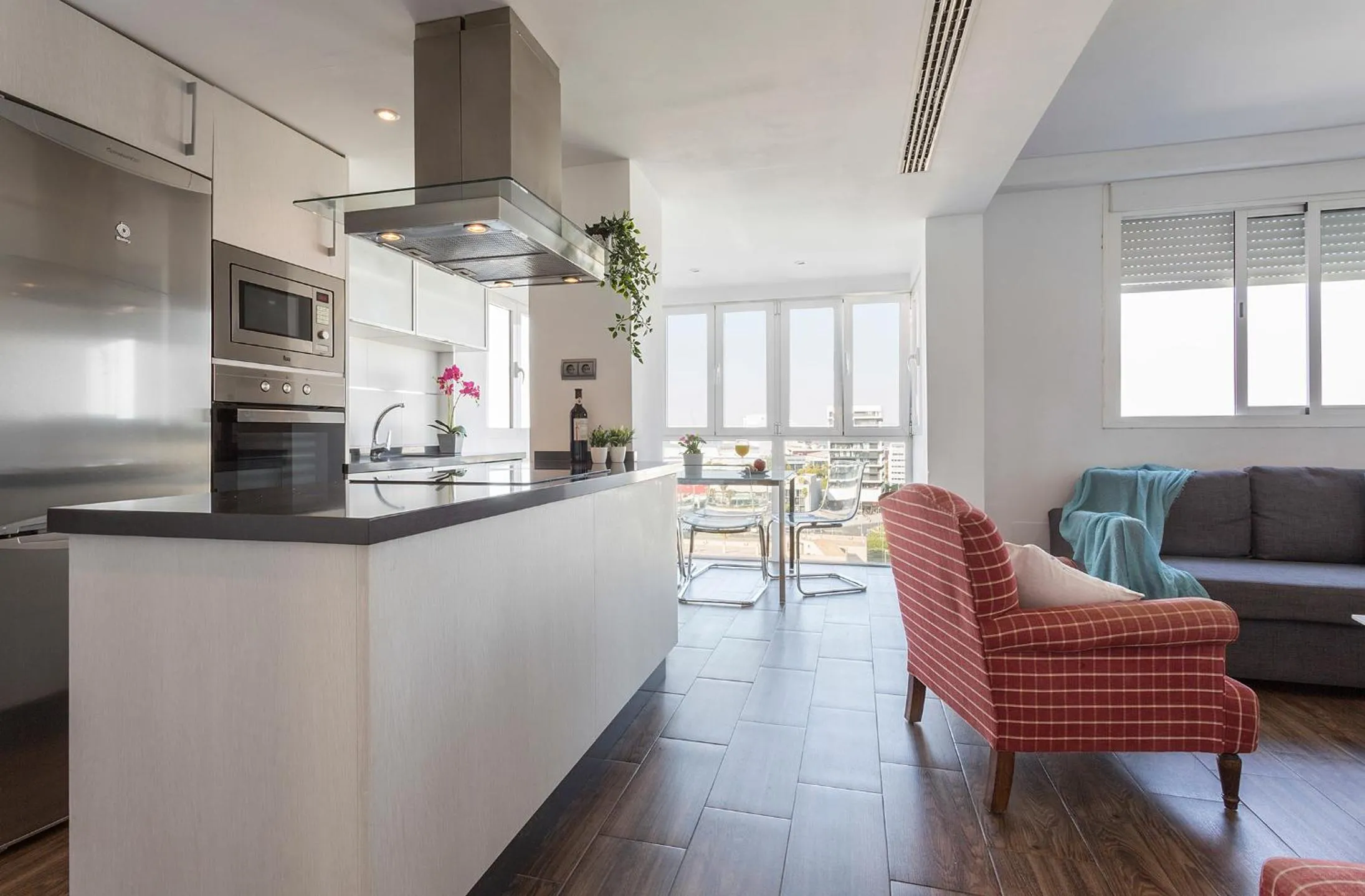 Apartment with Sea View in Ático Avda Cádiz Playa