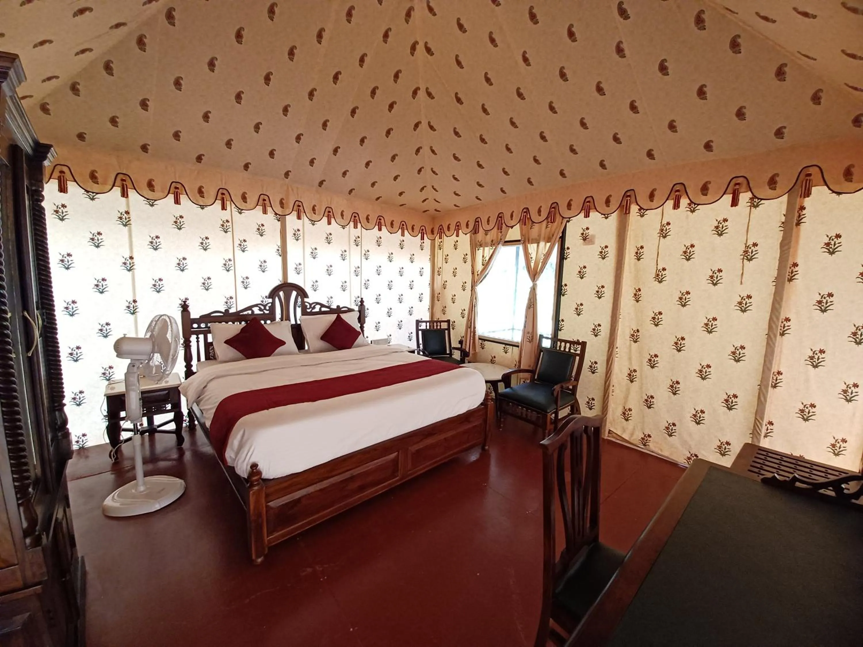 Bed in Hotel Green Haveli - A Heritage and Hill View Hotel , Pushkar