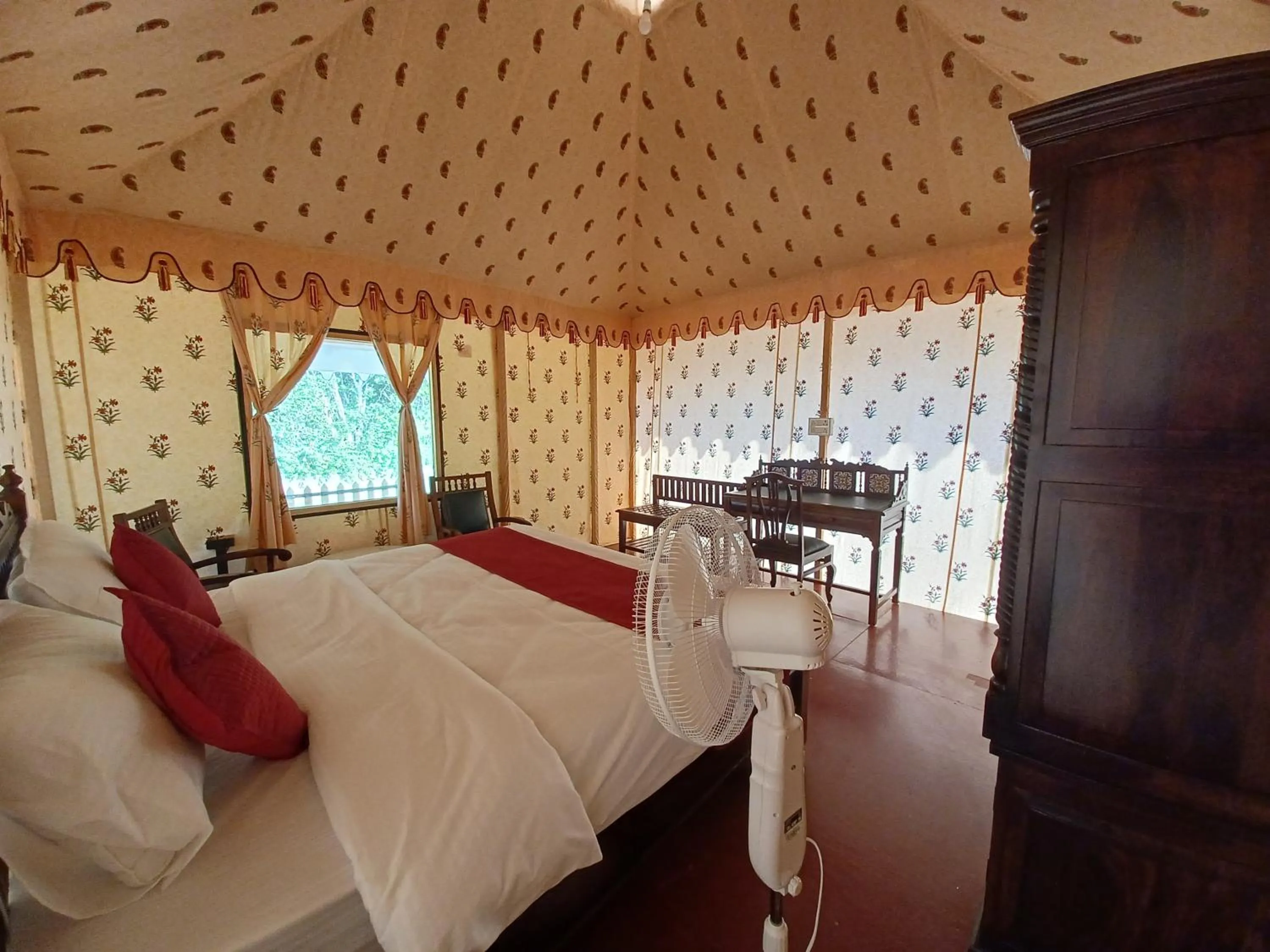 Bed in Hotel Green Haveli - A Heritage and Hill View Hotel , Pushkar