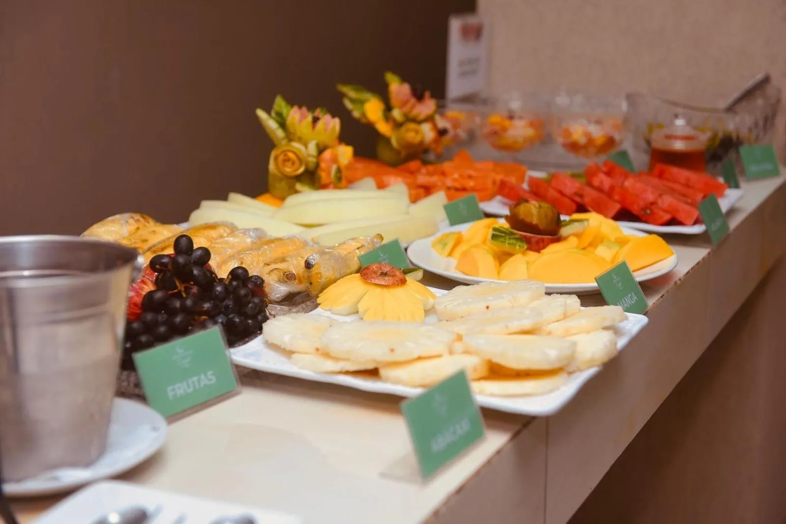 Food and drinks in Hotel Village