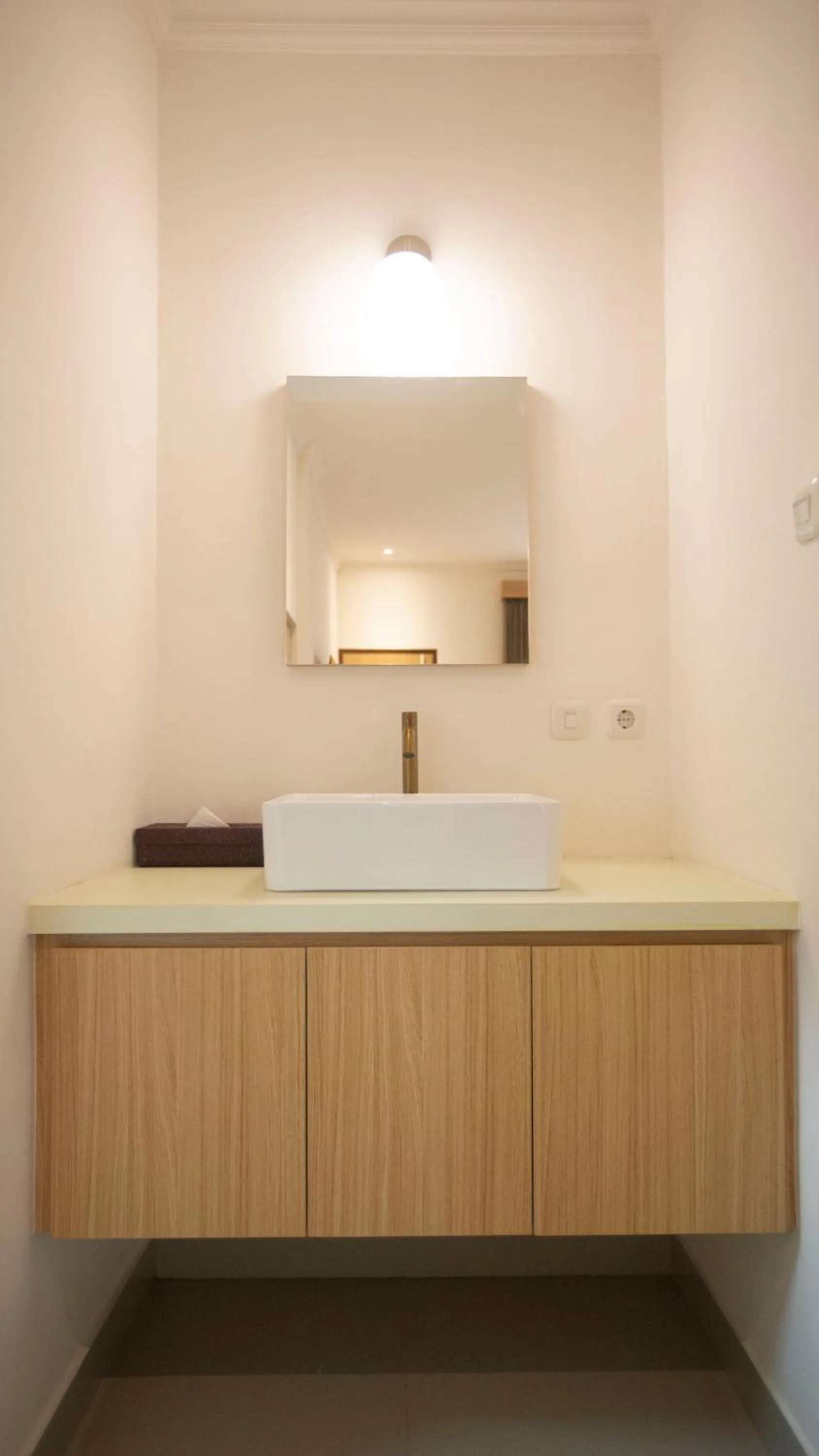 Bathroom in Bali Wirasana Inn