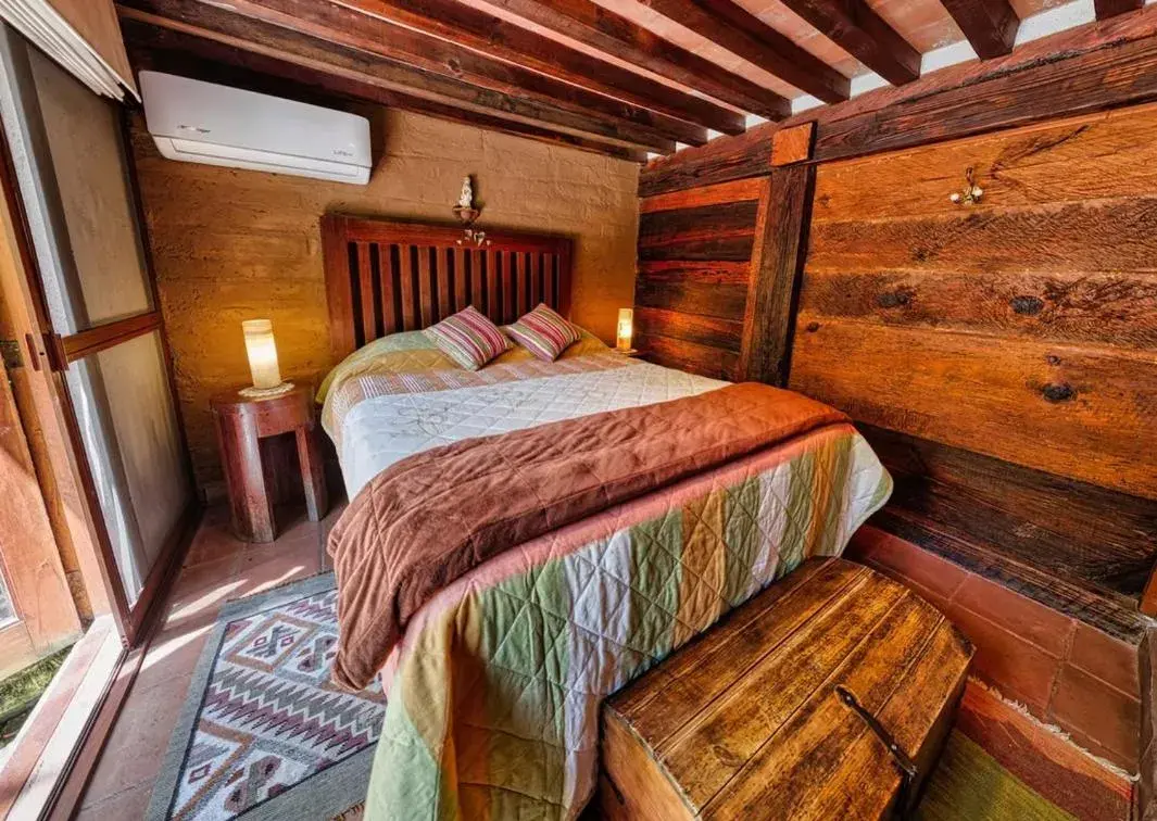 Triple Room with Terrace in Casa navacoyan A Triple Room with Terrace in Casa navacoyan A
