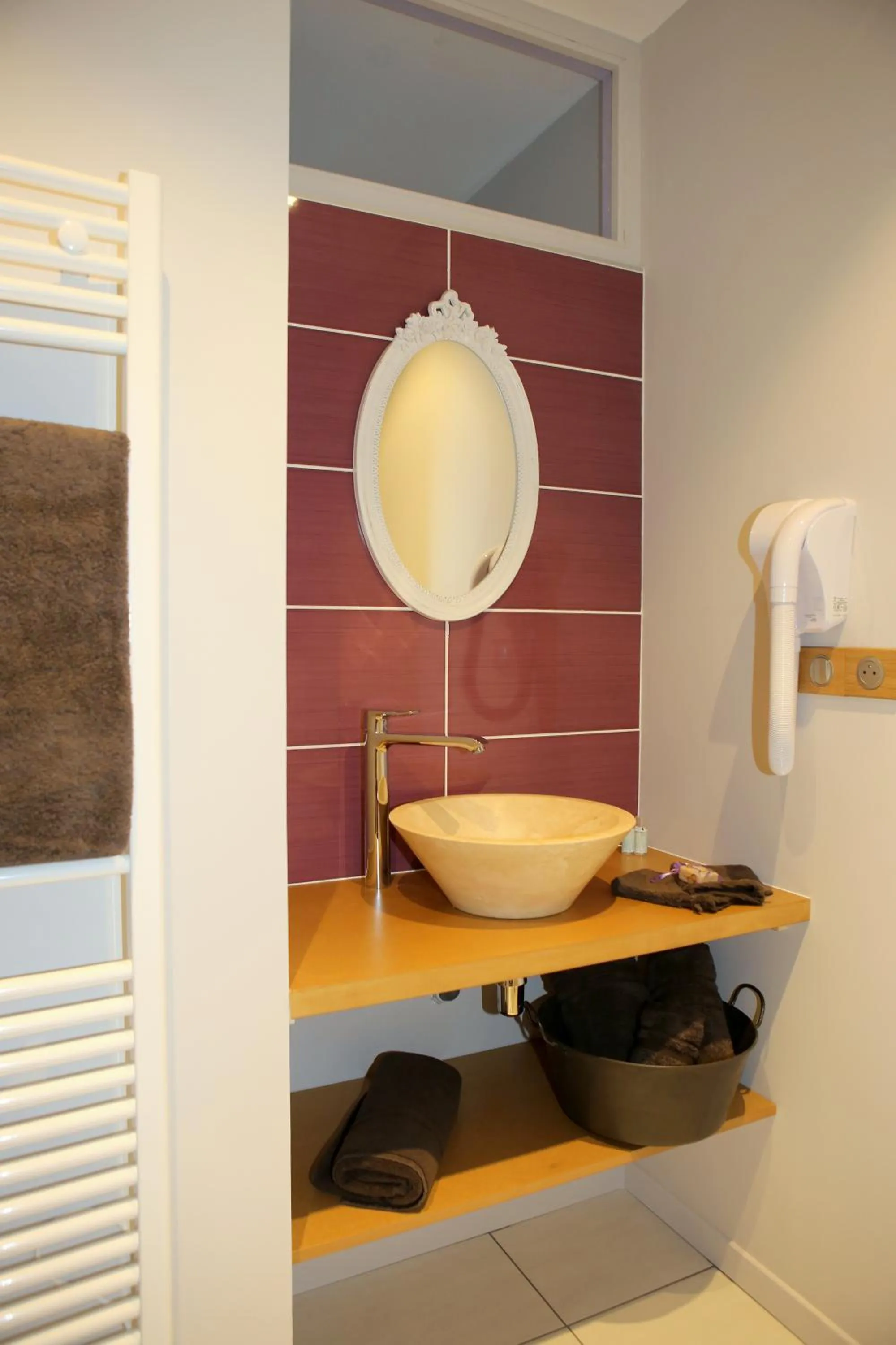 Bathroom in Aux Pierres Magiques