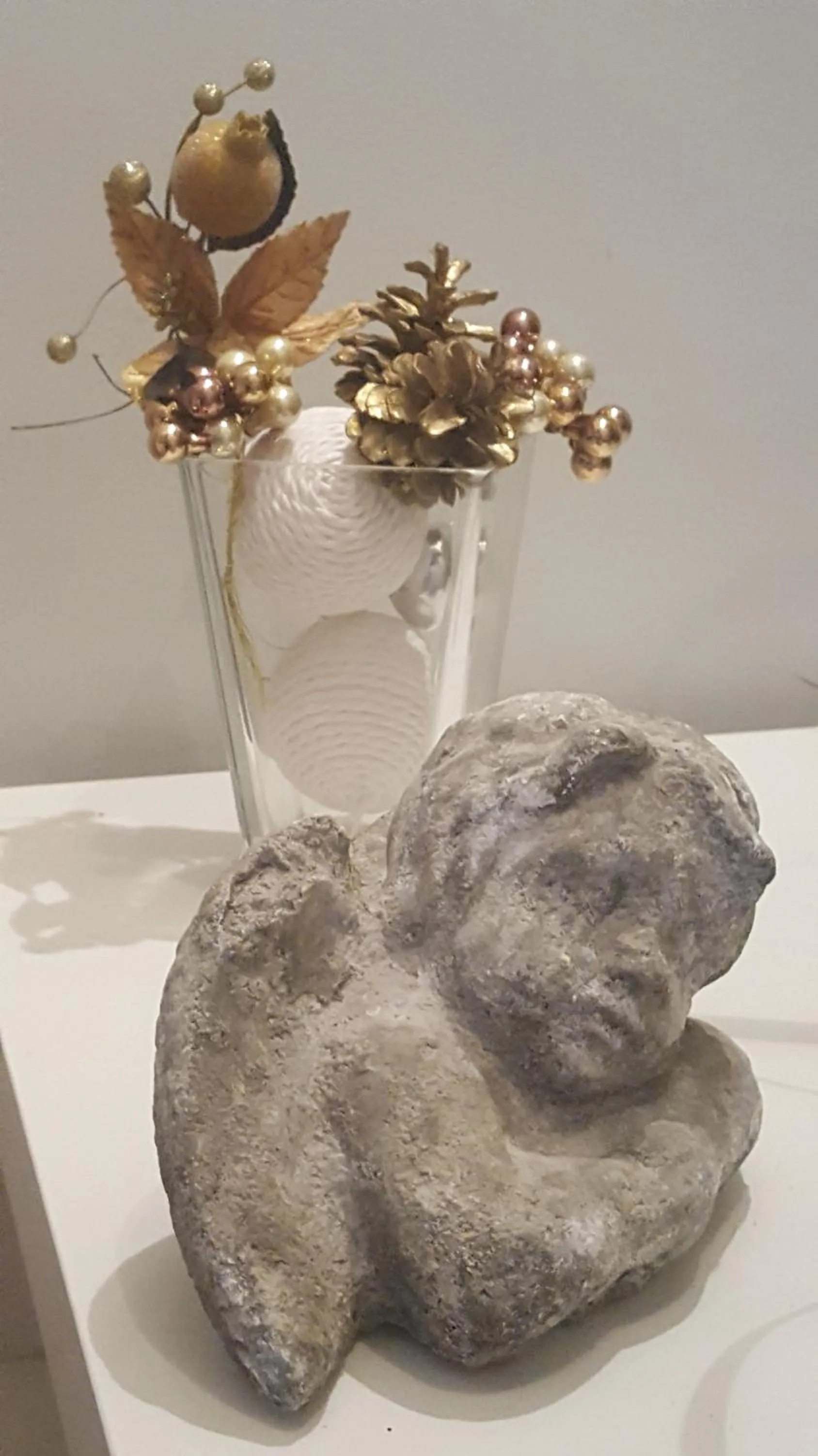 Decorative detail in Aux Pierres Magiques