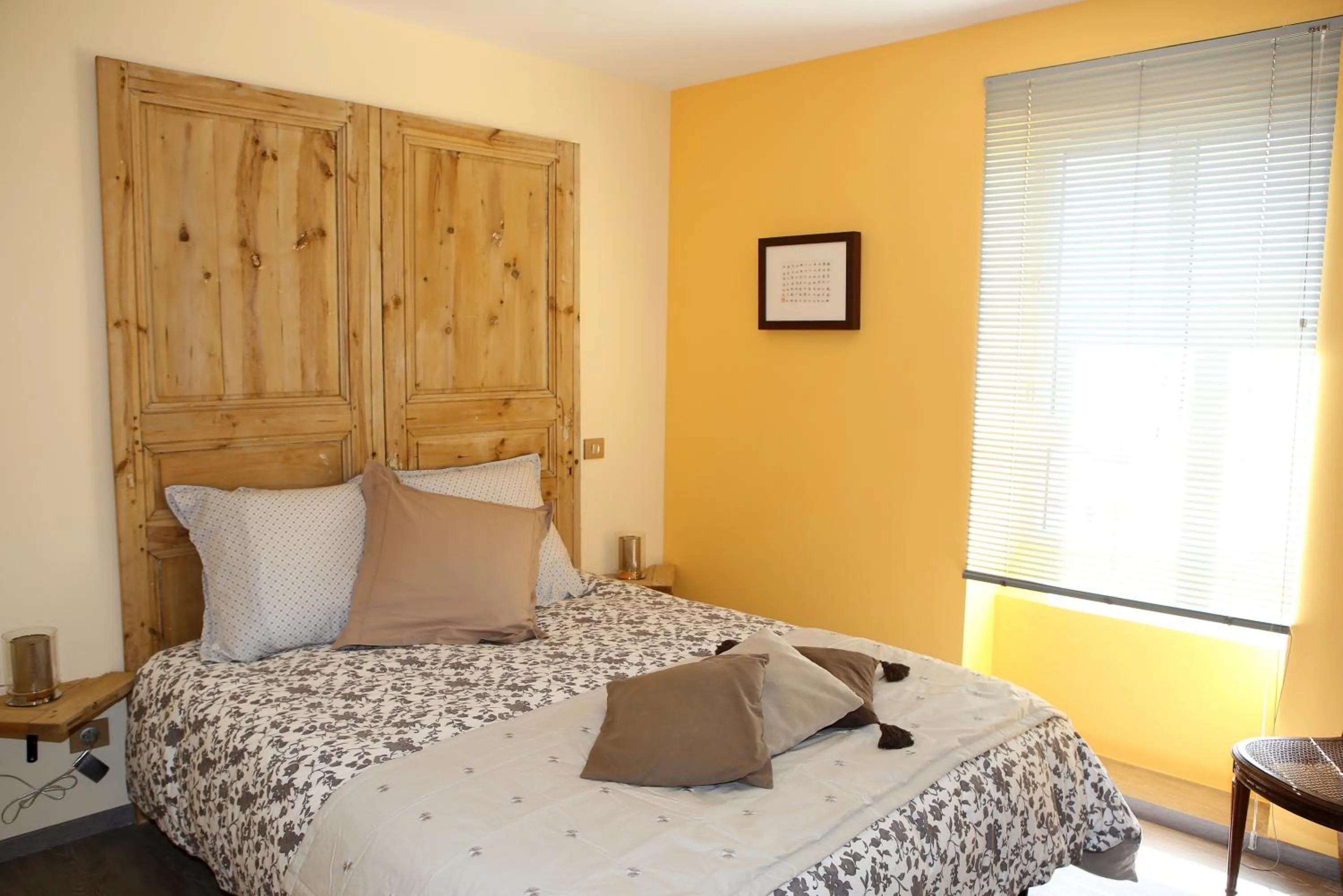 Bedroom, Bed in Aux Pierres Magiques