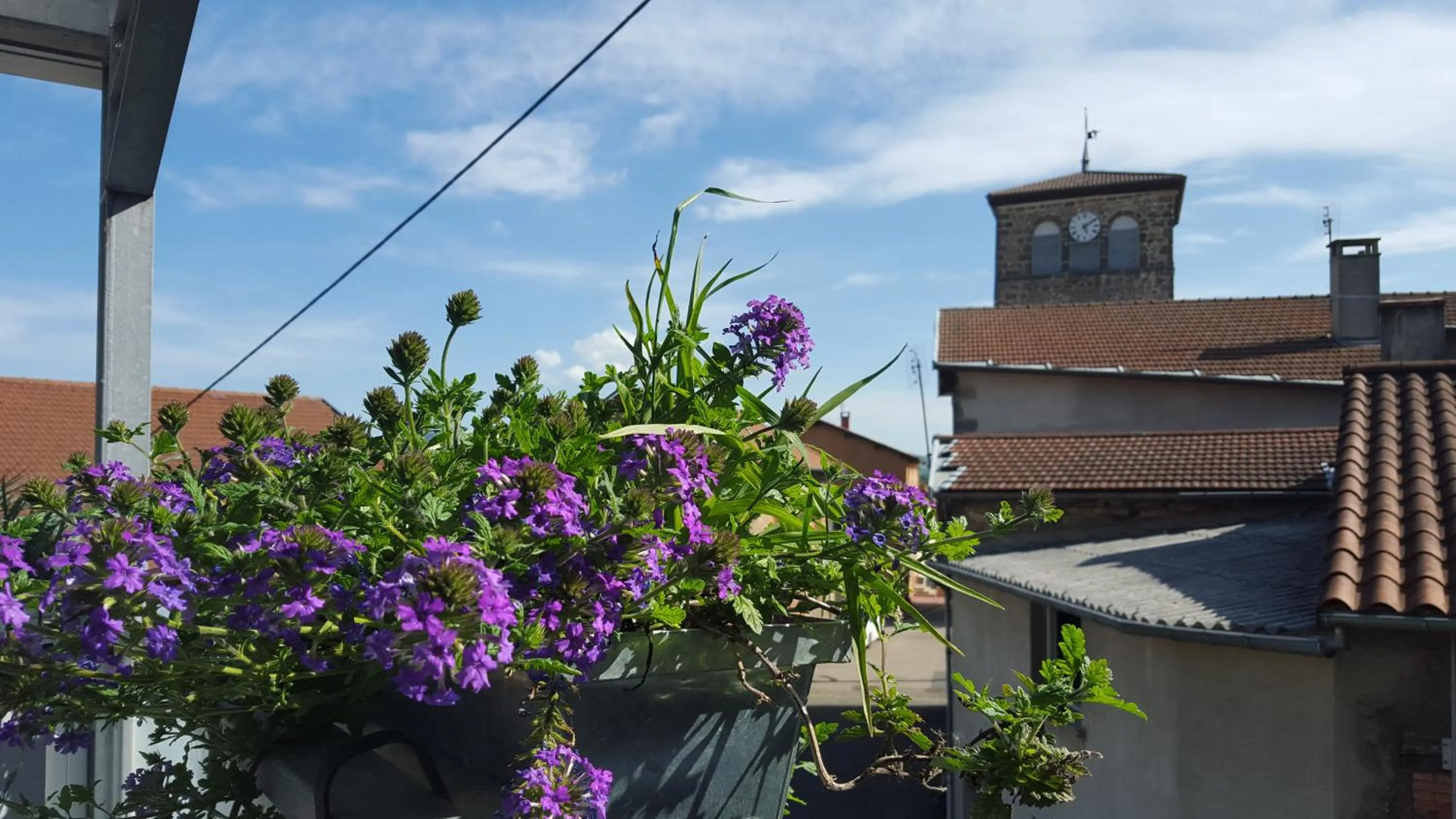 Spring in Aux Pierres Magiques