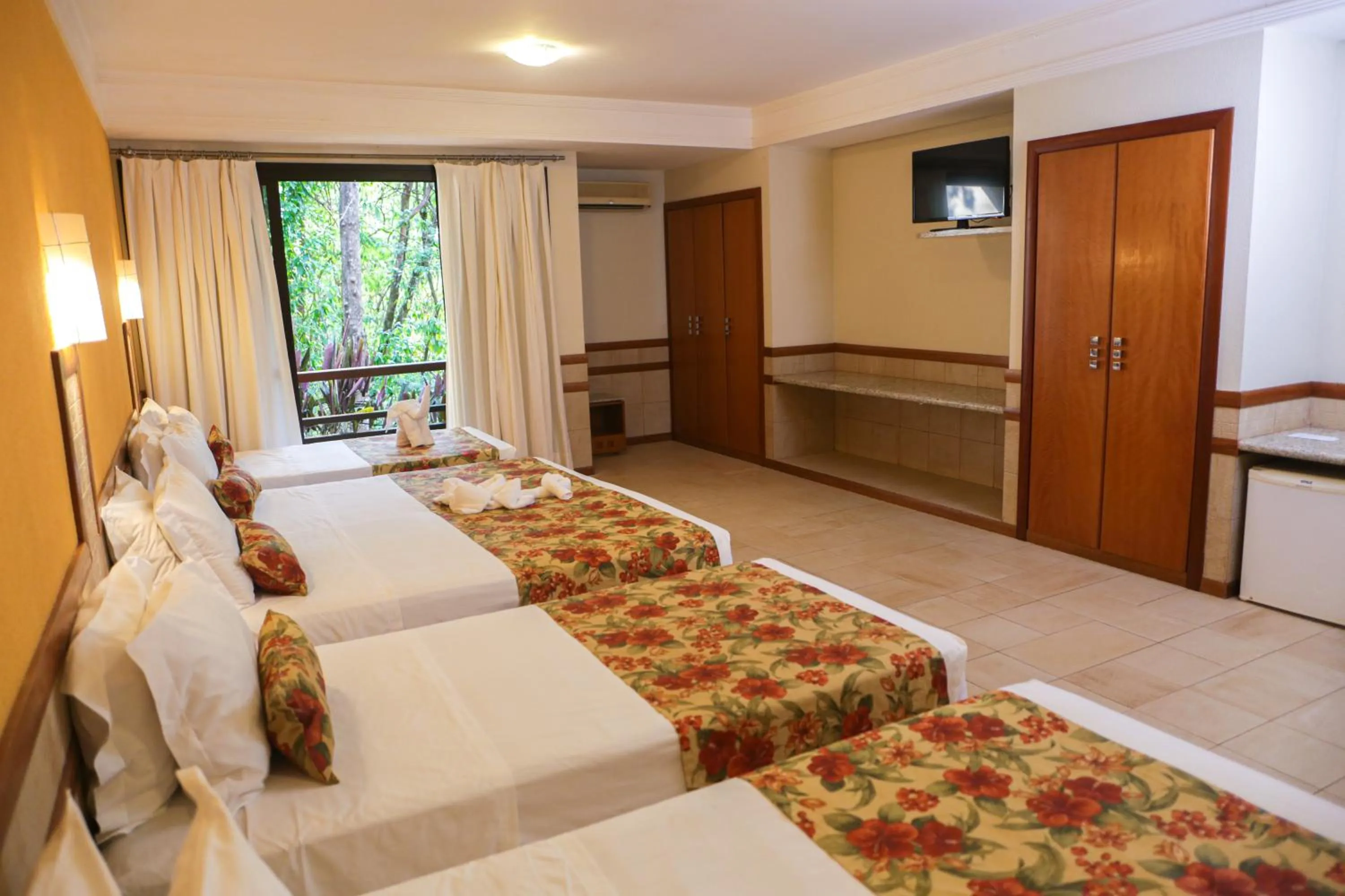 Bed in Aguativa Golf Resort