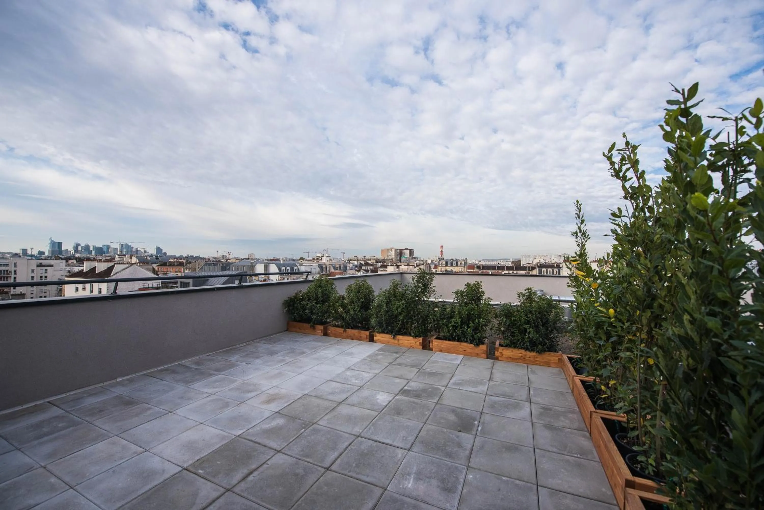 Patio in Les Appartements Paris Clichy