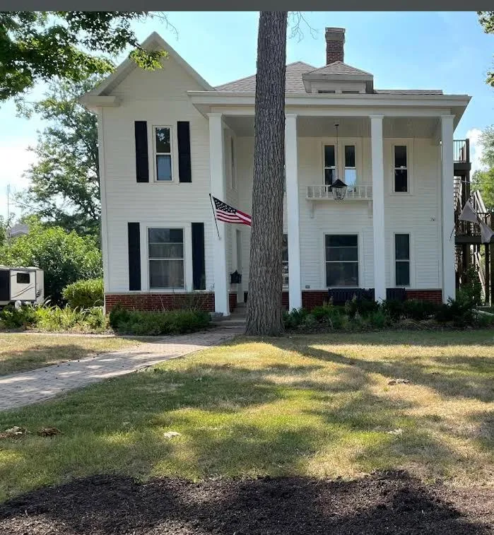 Charleston House Bed & Breakfast Inn